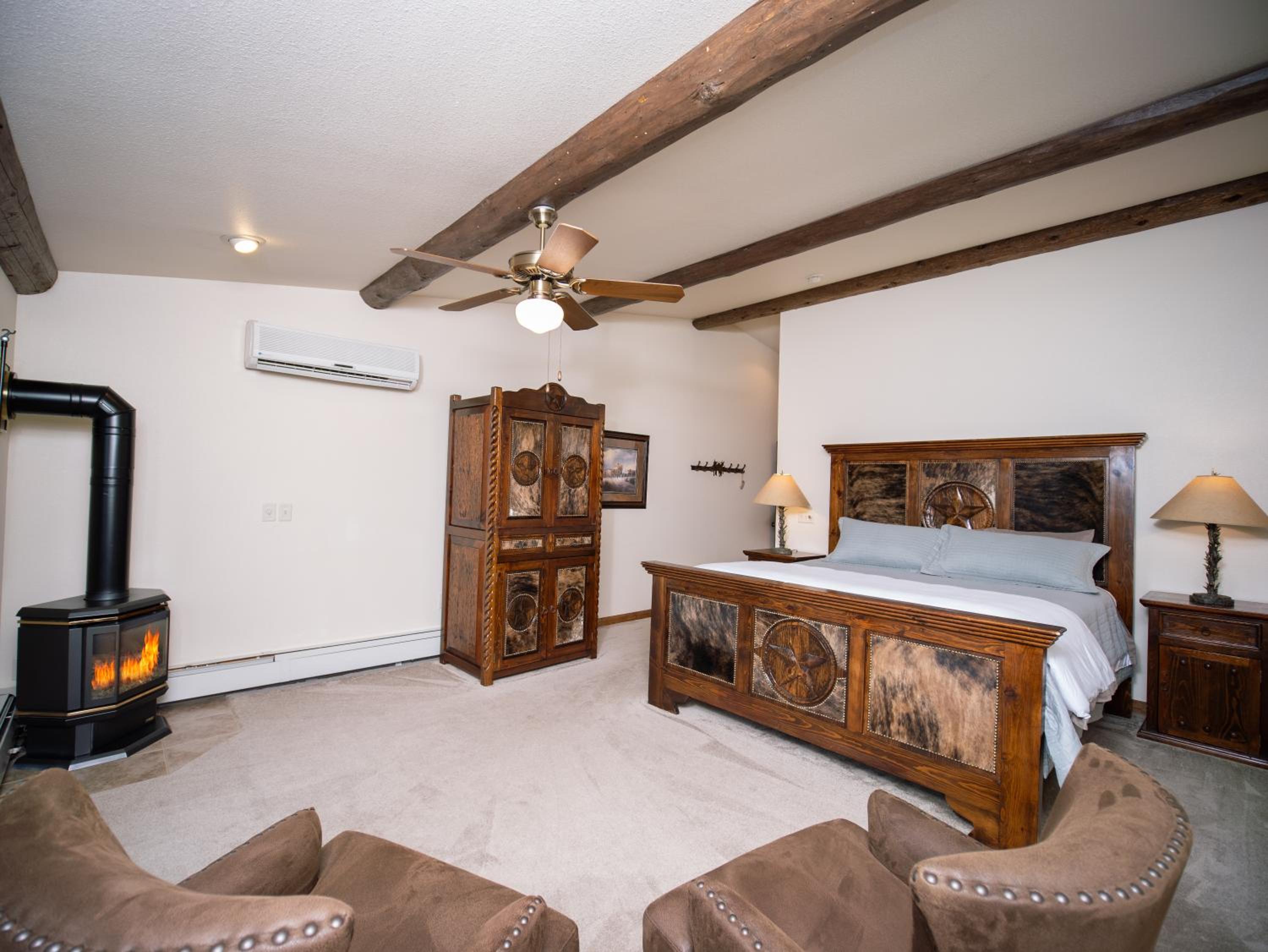 Junior Suite with Mountain View