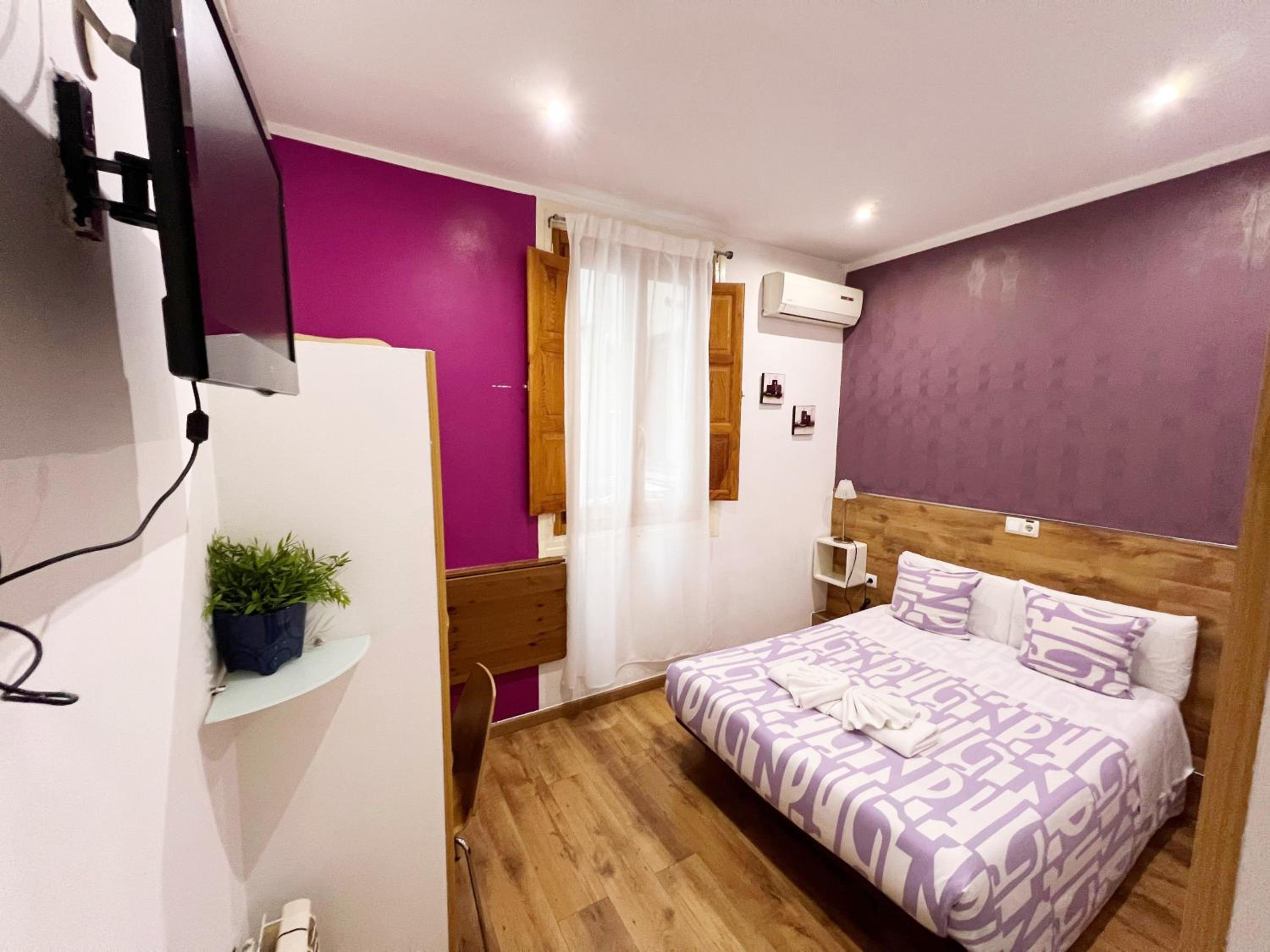 Double Room - Photo 10