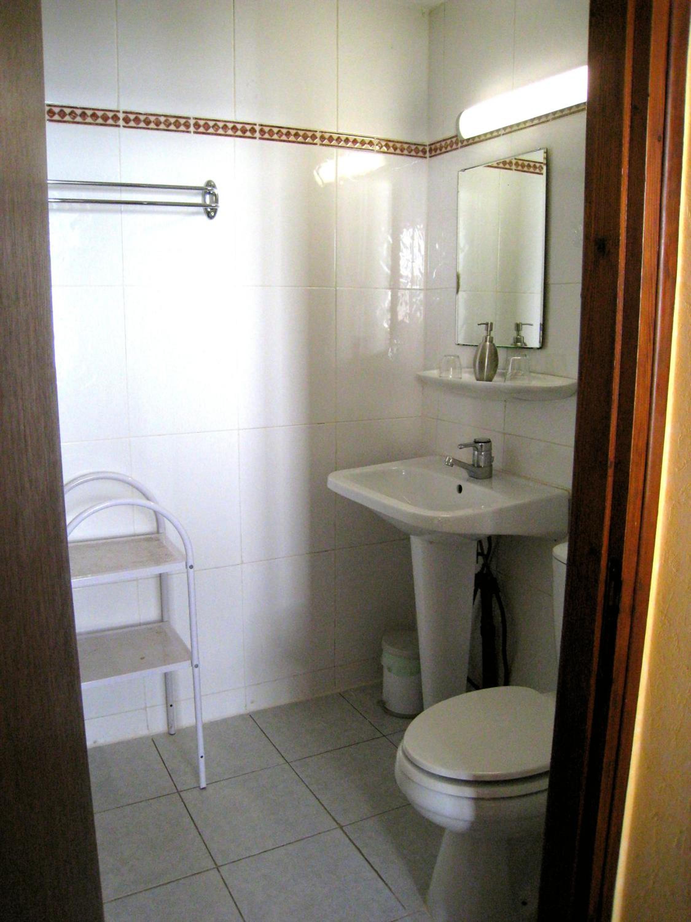 Double Room - Photo 10
