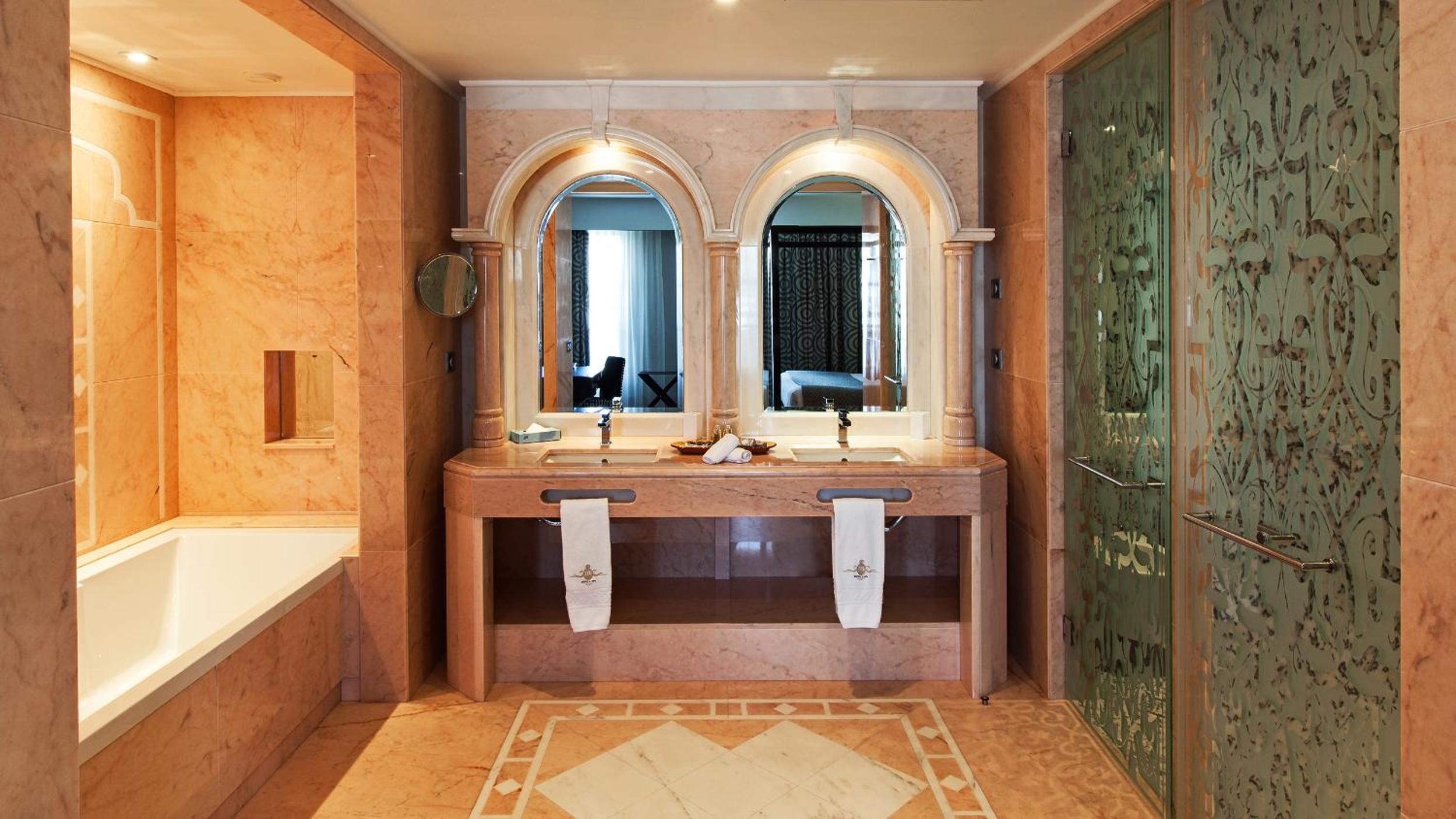 Family Suite (2 Adults + 2 Children) photo 2