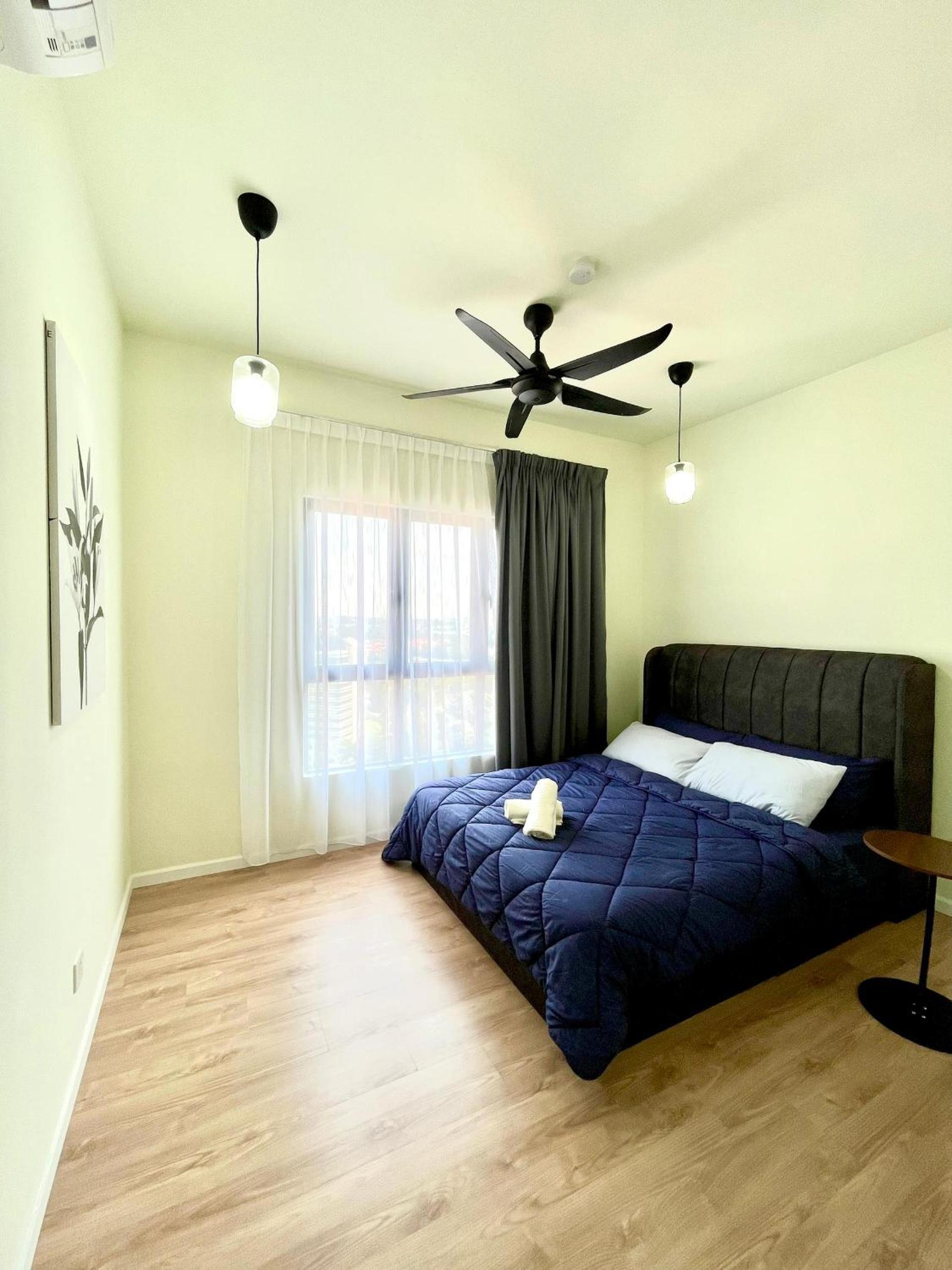 Three-Bedroom Apartment photo 2