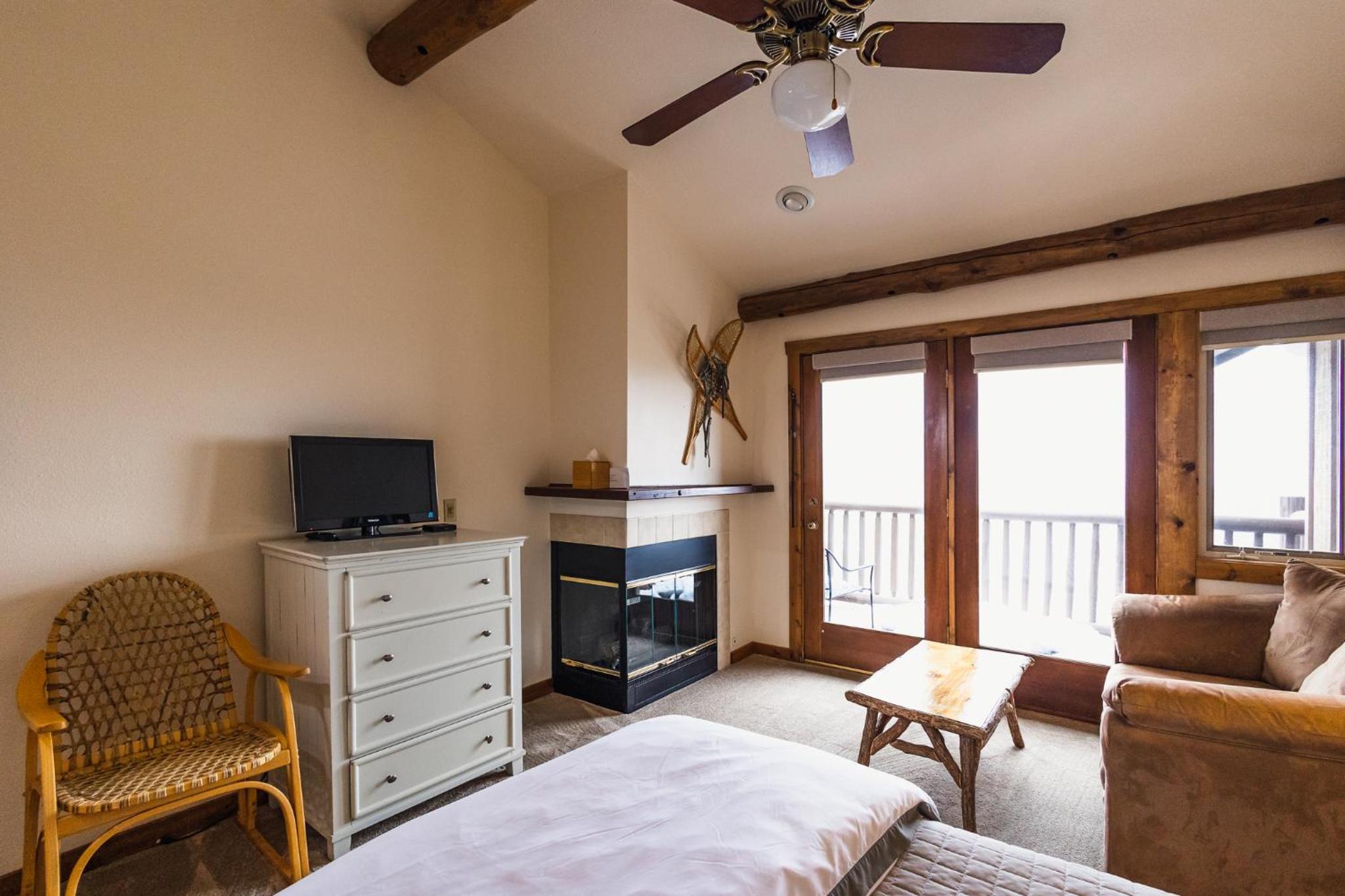 Queen Suite - Photo 4