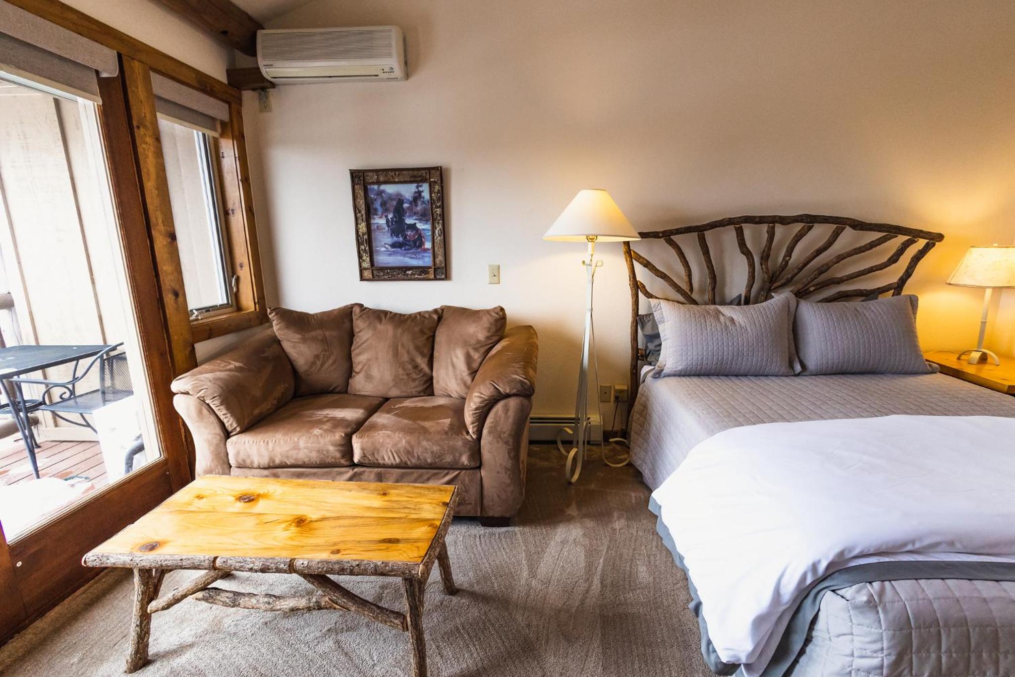 Queen Suite - Photo 5