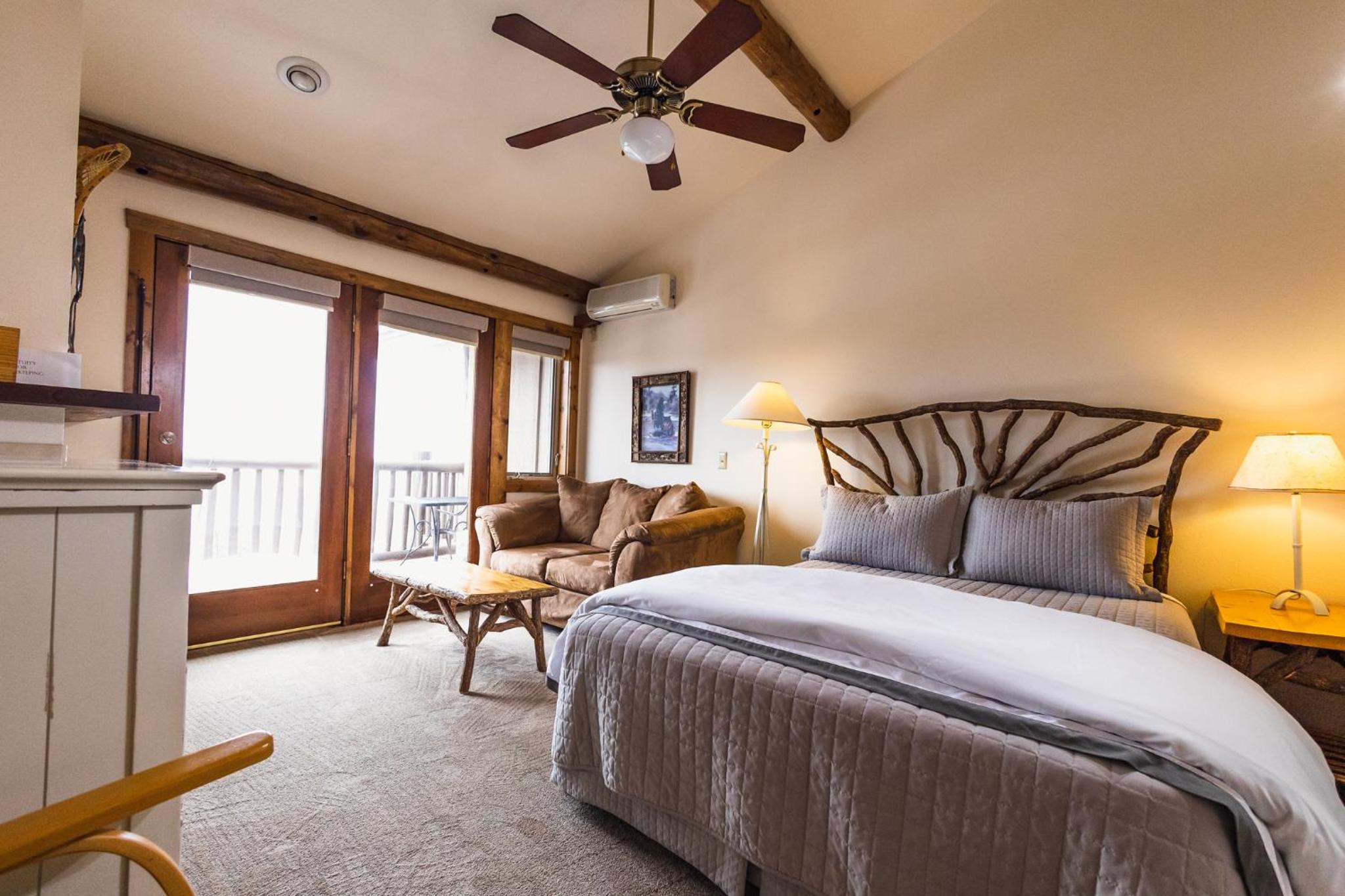 Queen Suite - Photo 6