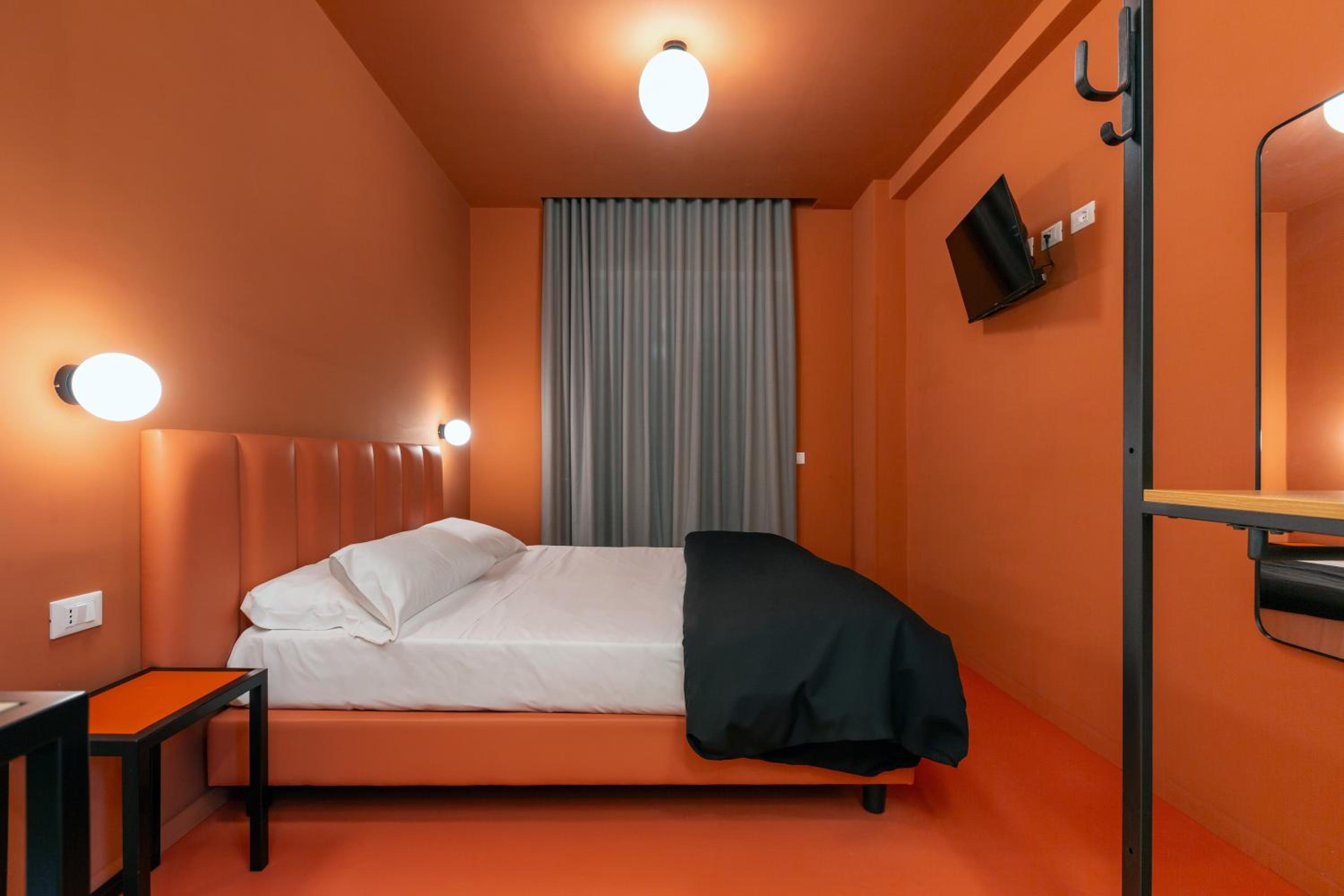 Deluxe Double Room with Balcony photo 2