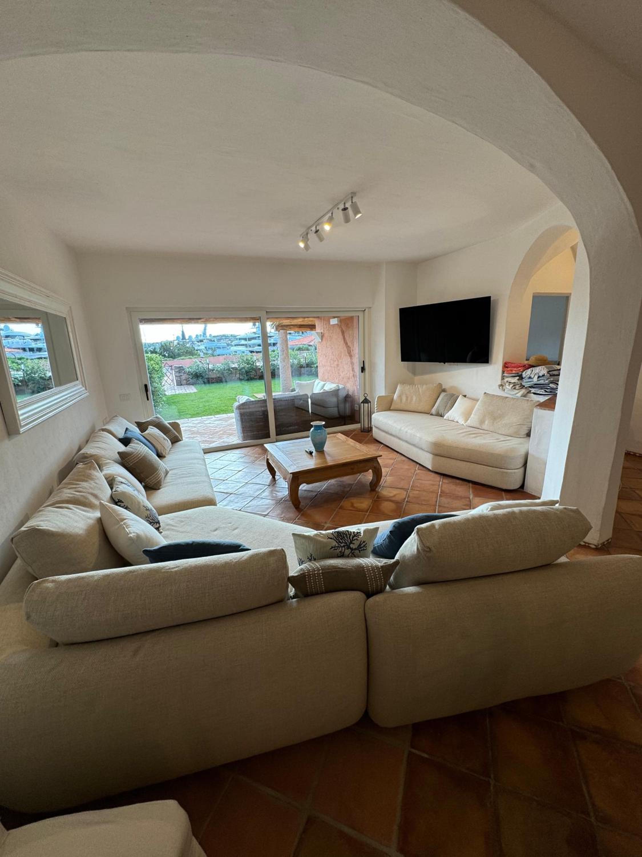 Three-Bedroom Vacation Home  photo 2