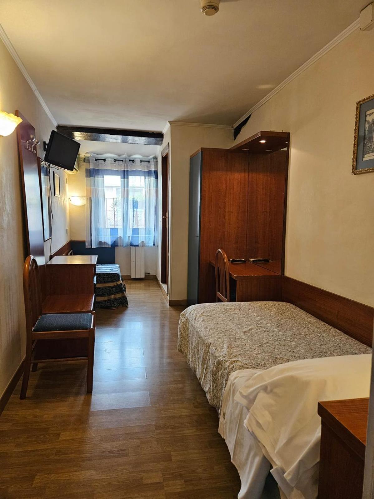 Standard Single Room photo 2