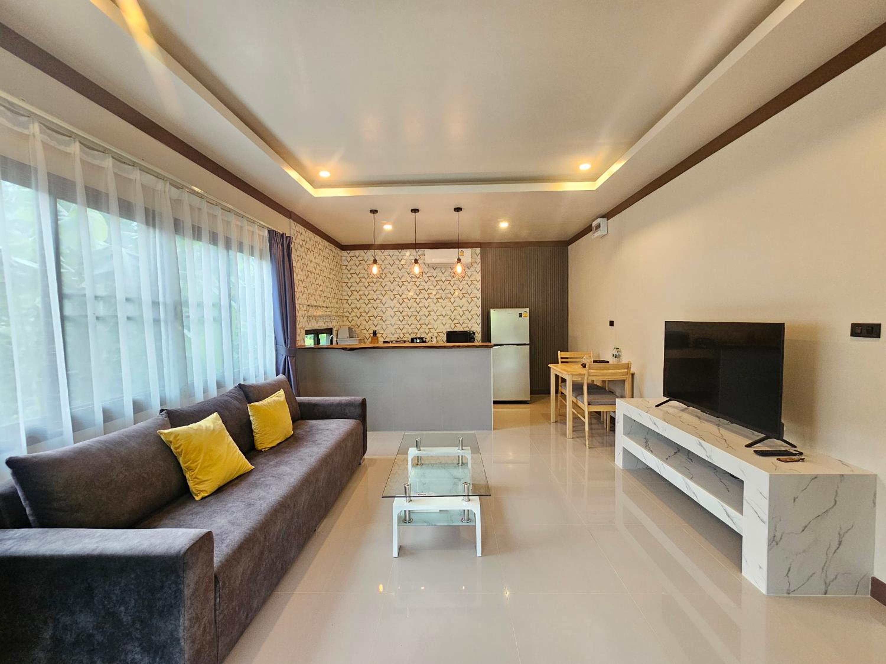 Deluxe King Room photo 3