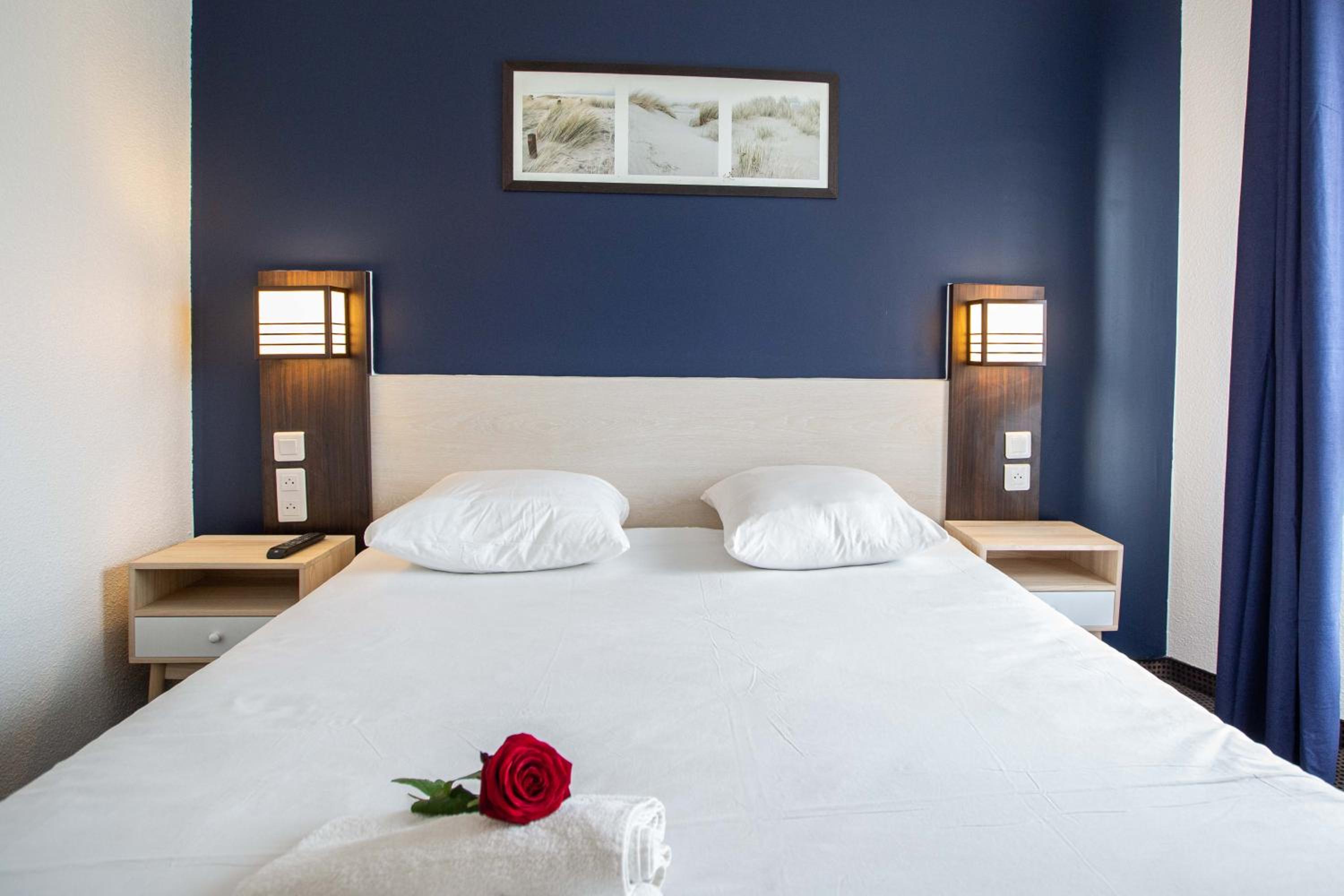 Standard Double Room - Photo 2