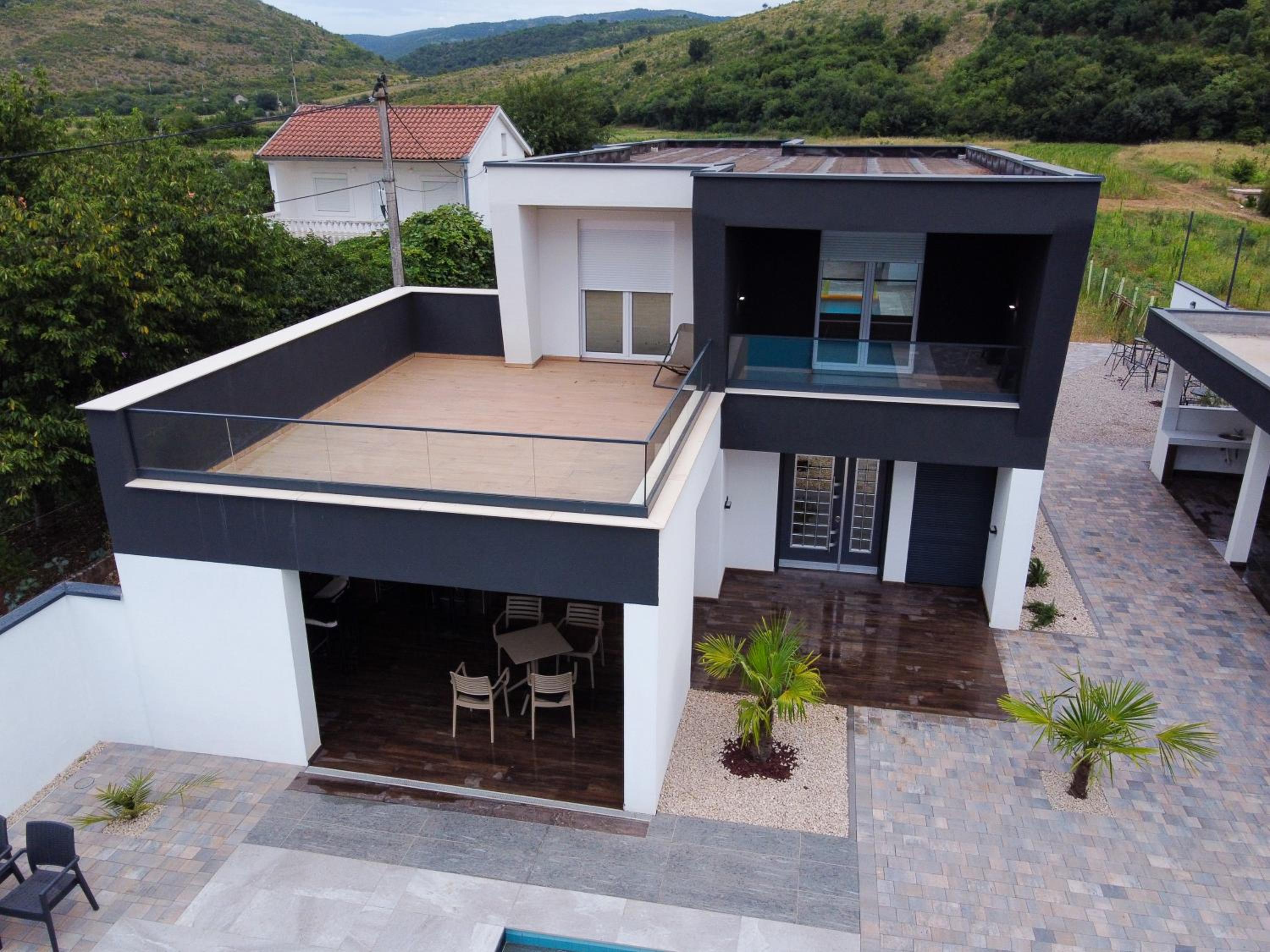 Three-Bedroom Villa photo 2