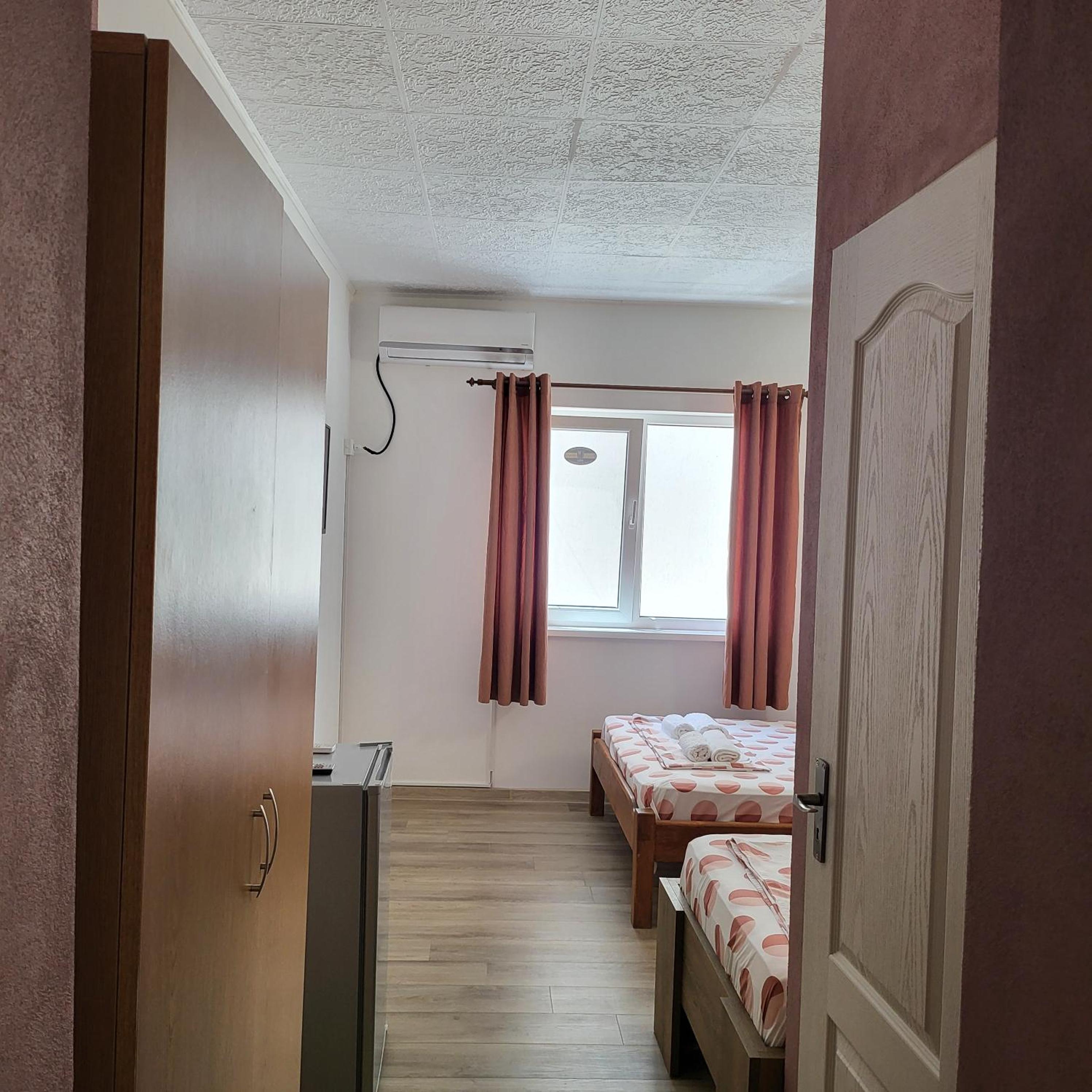 Triple Room With Bathroom photo 2
