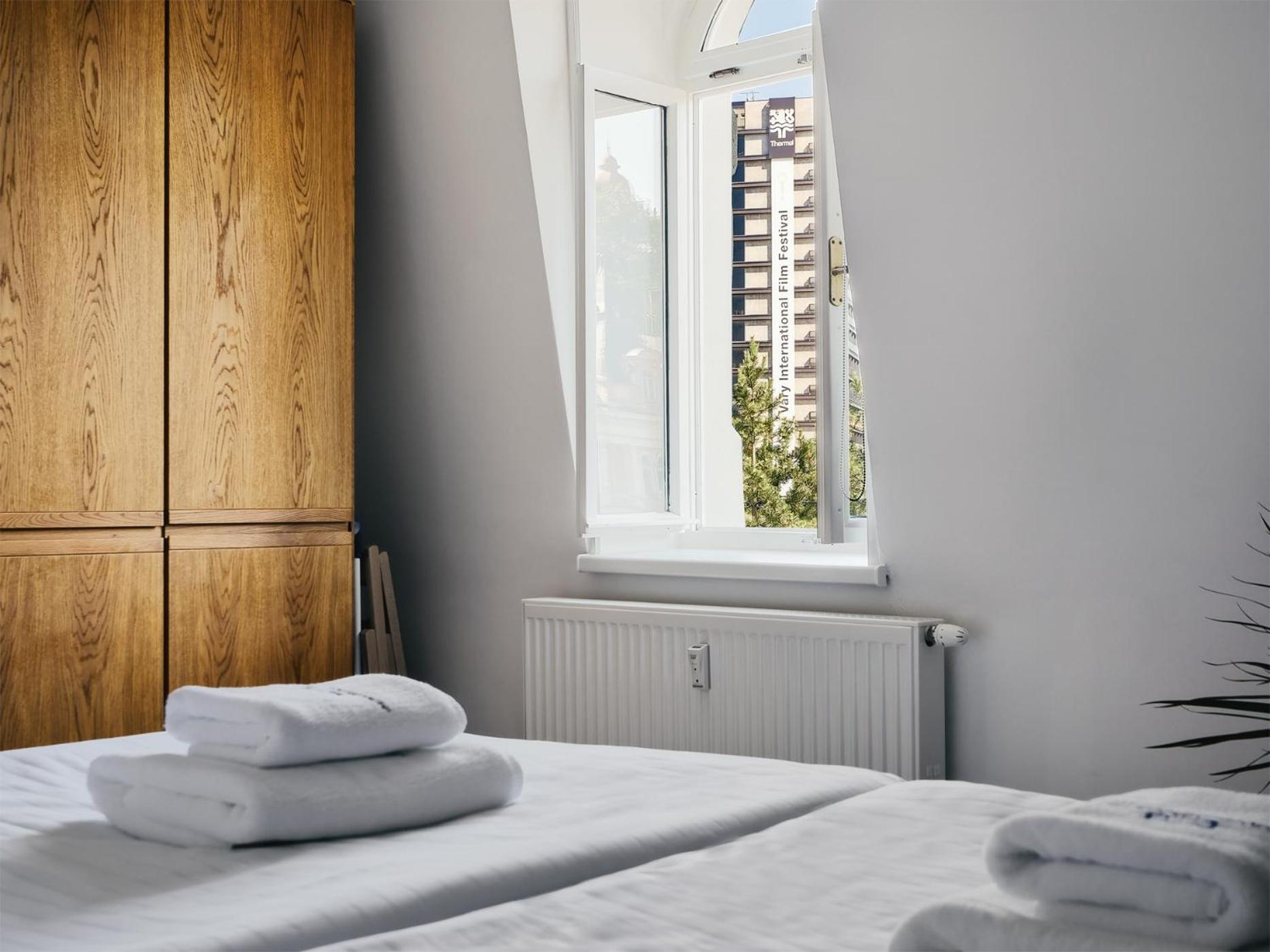 One-Bedroom Apartment - Photo 7