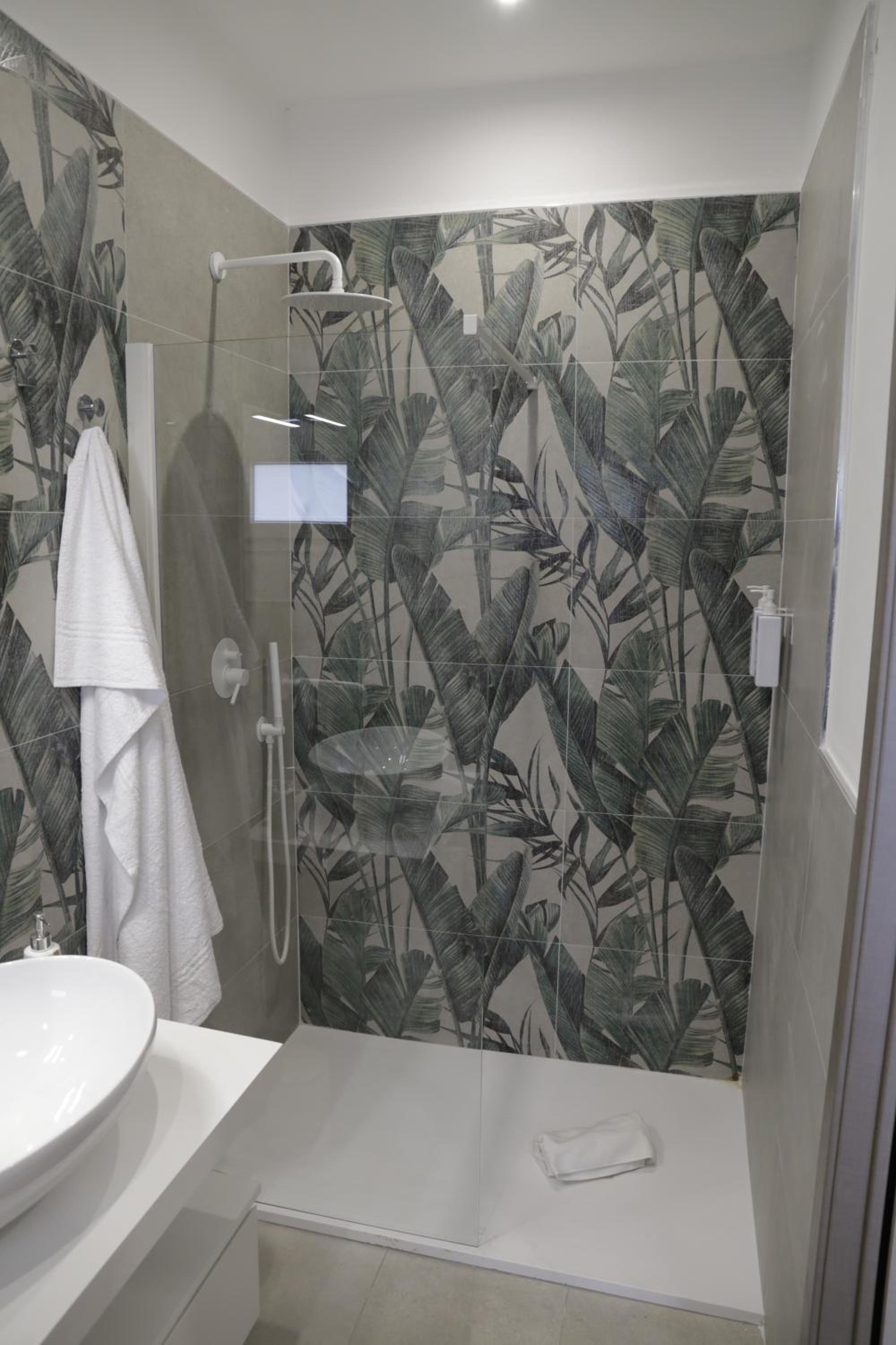 Triple Room with Bath photo 2