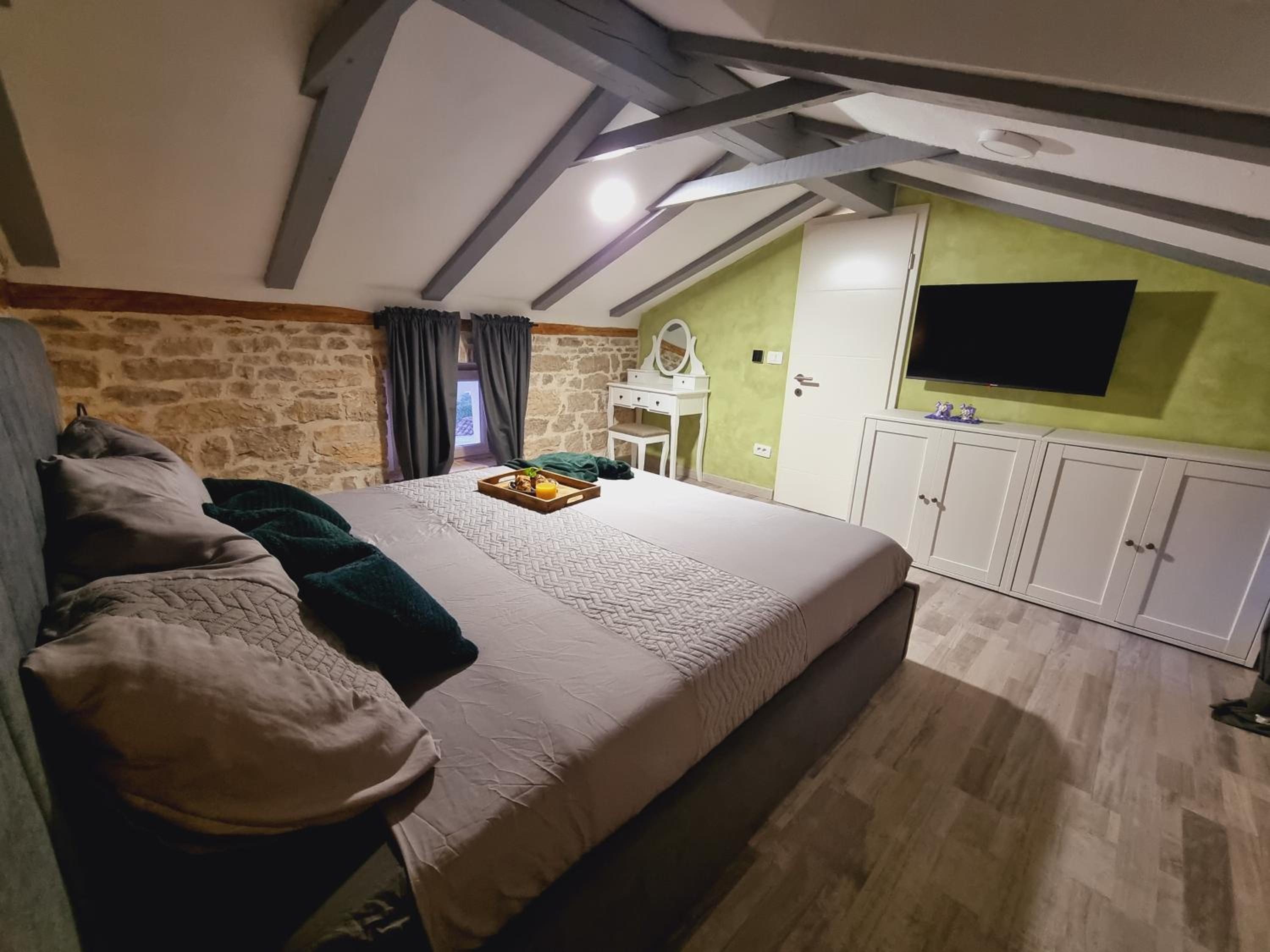 Villa photo 1