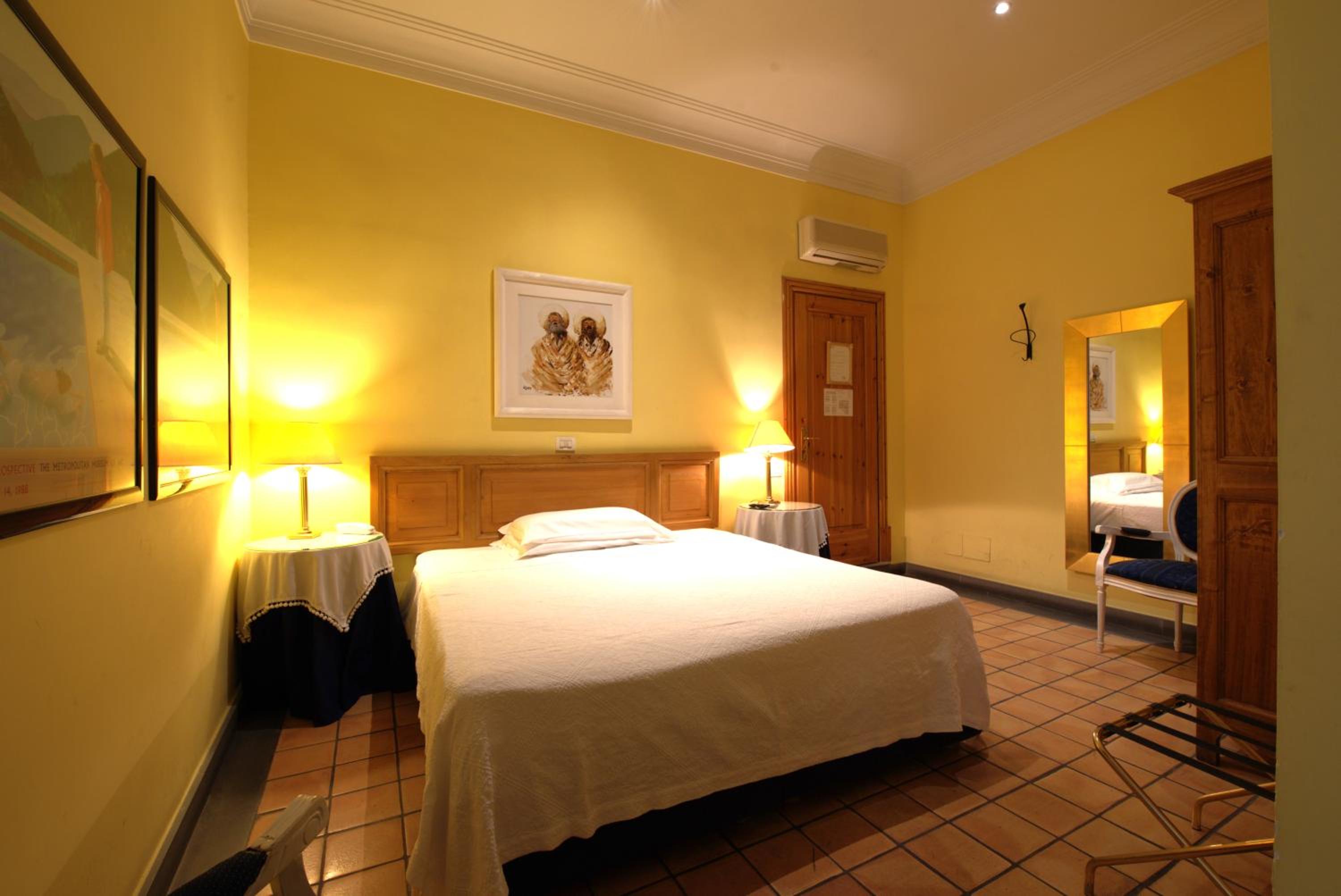 Double or Twin Room photo 1