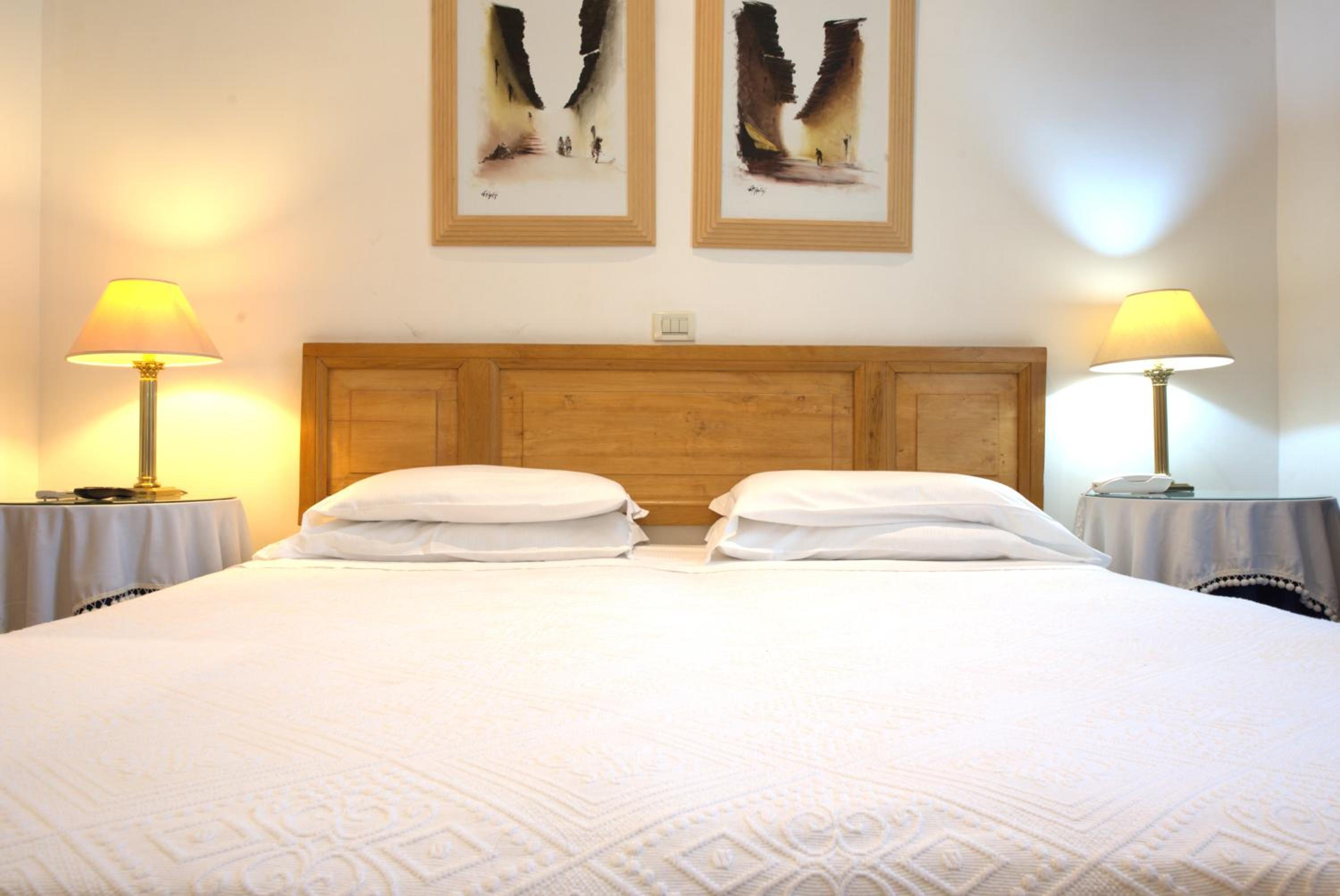 Double or Twin Room photo 2