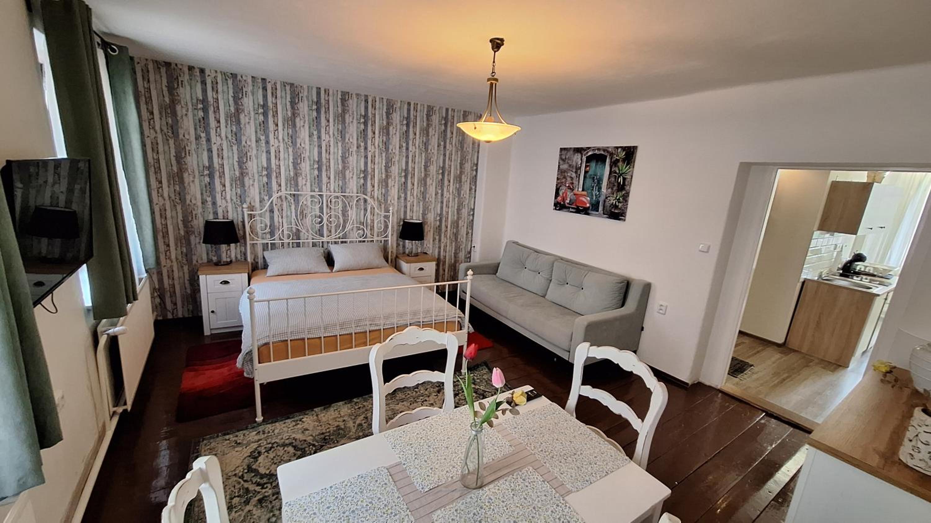 Superior One-Bedroom Apartment photo 2