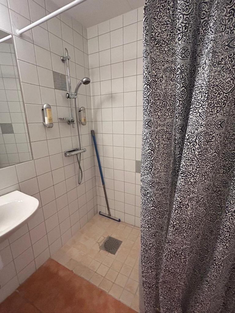 Double or Twin Room - Photo 30