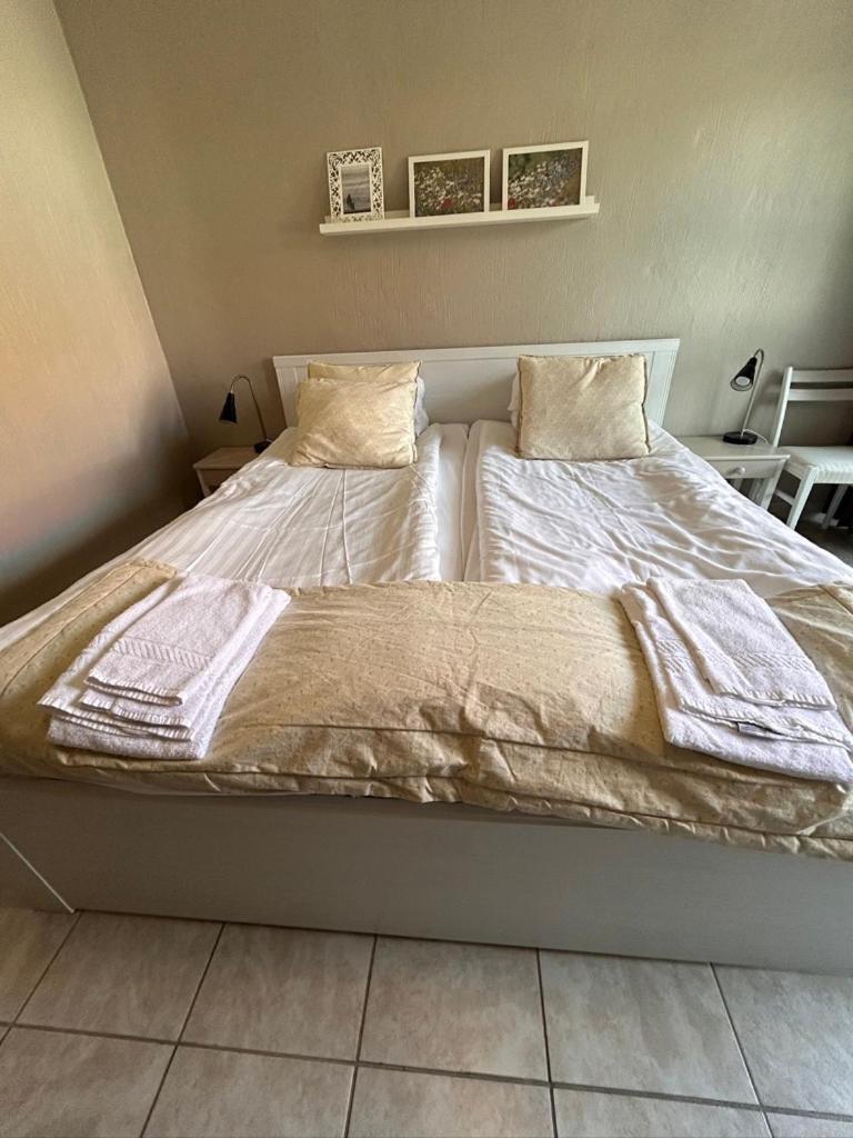 Double or Twin Room - Photo 3