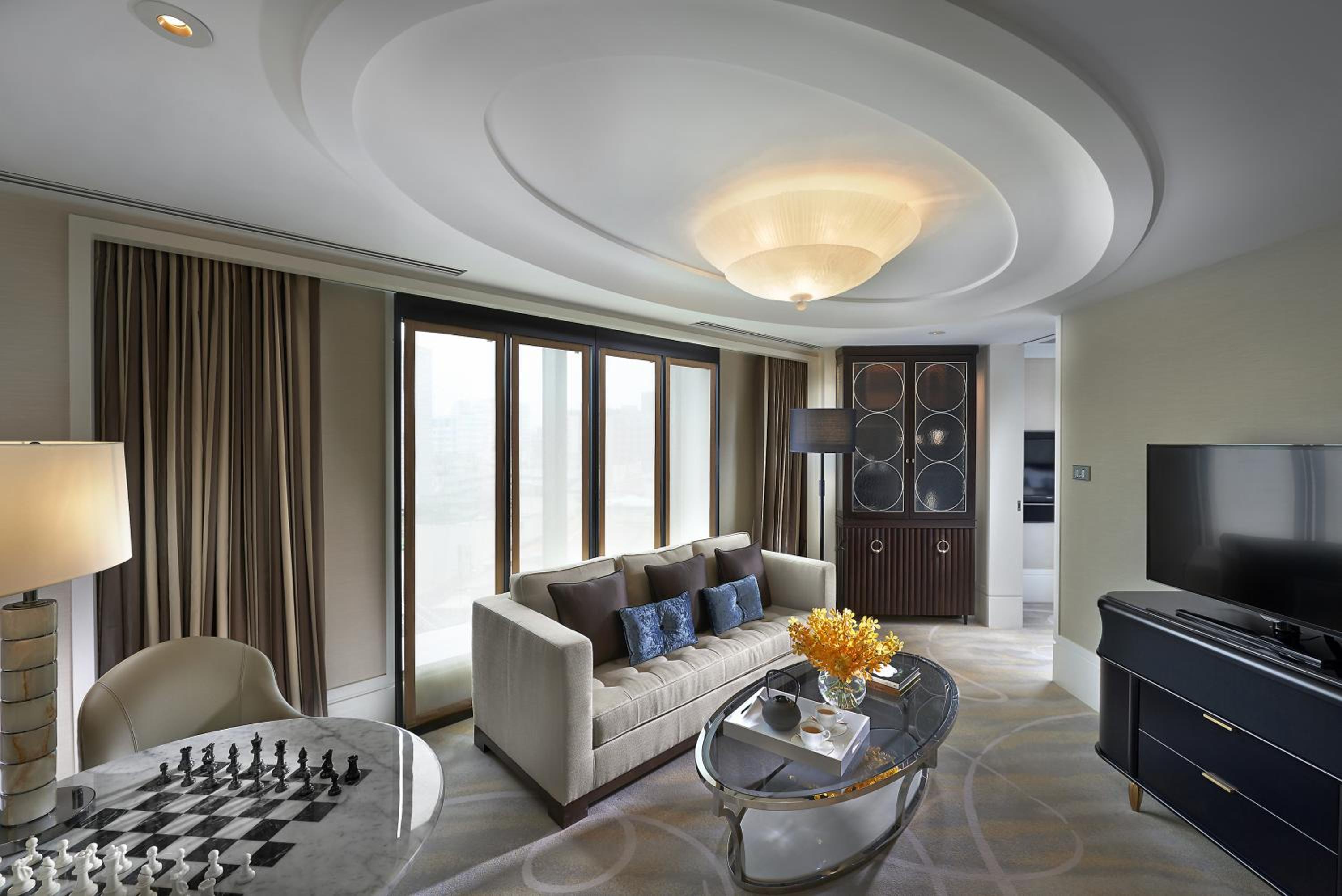 Mandarin Premier King Room photo 2