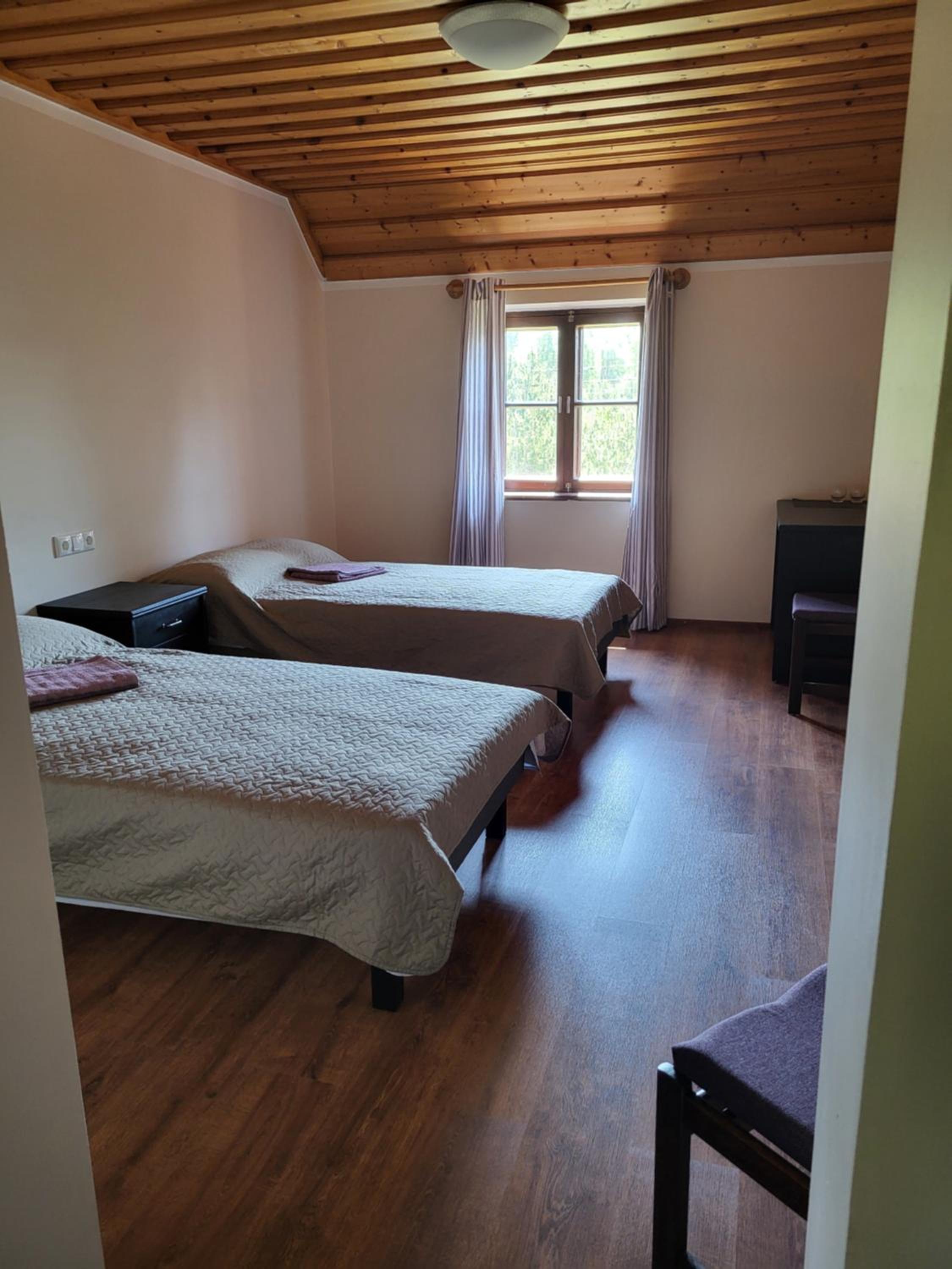 Twin Room with Shower photo 3