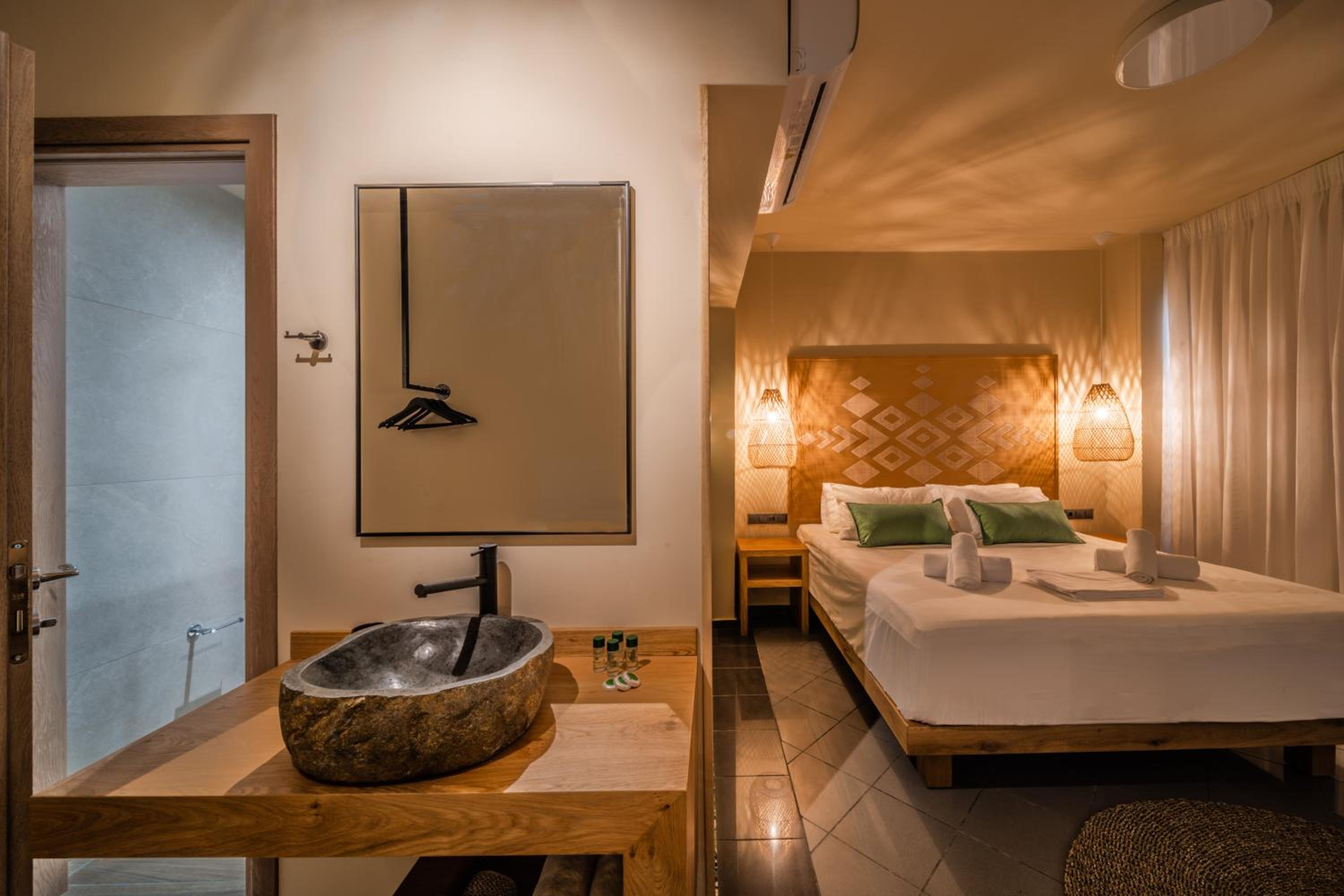 Suite with City View photo 3