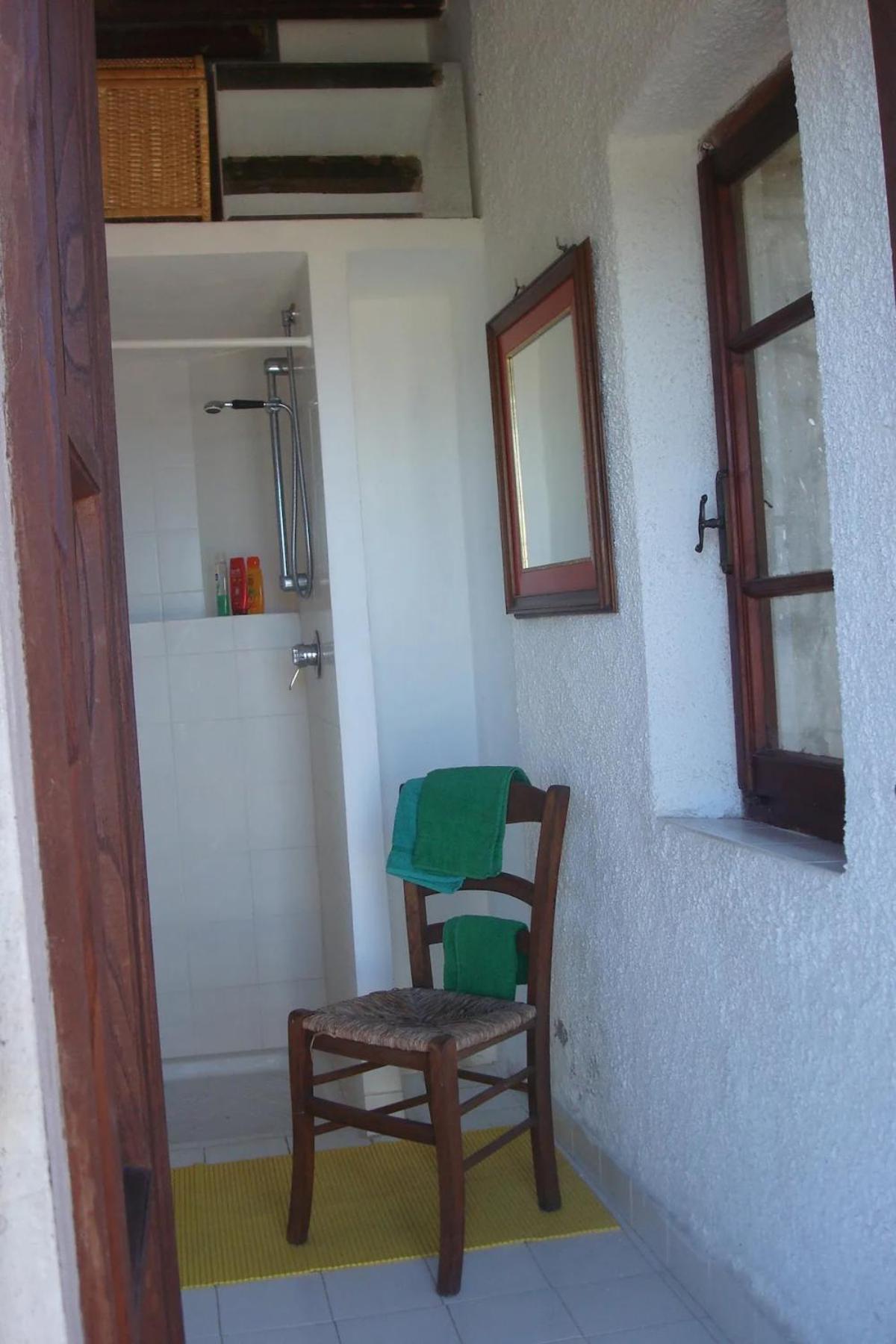 Two-Bedroom House photo 3