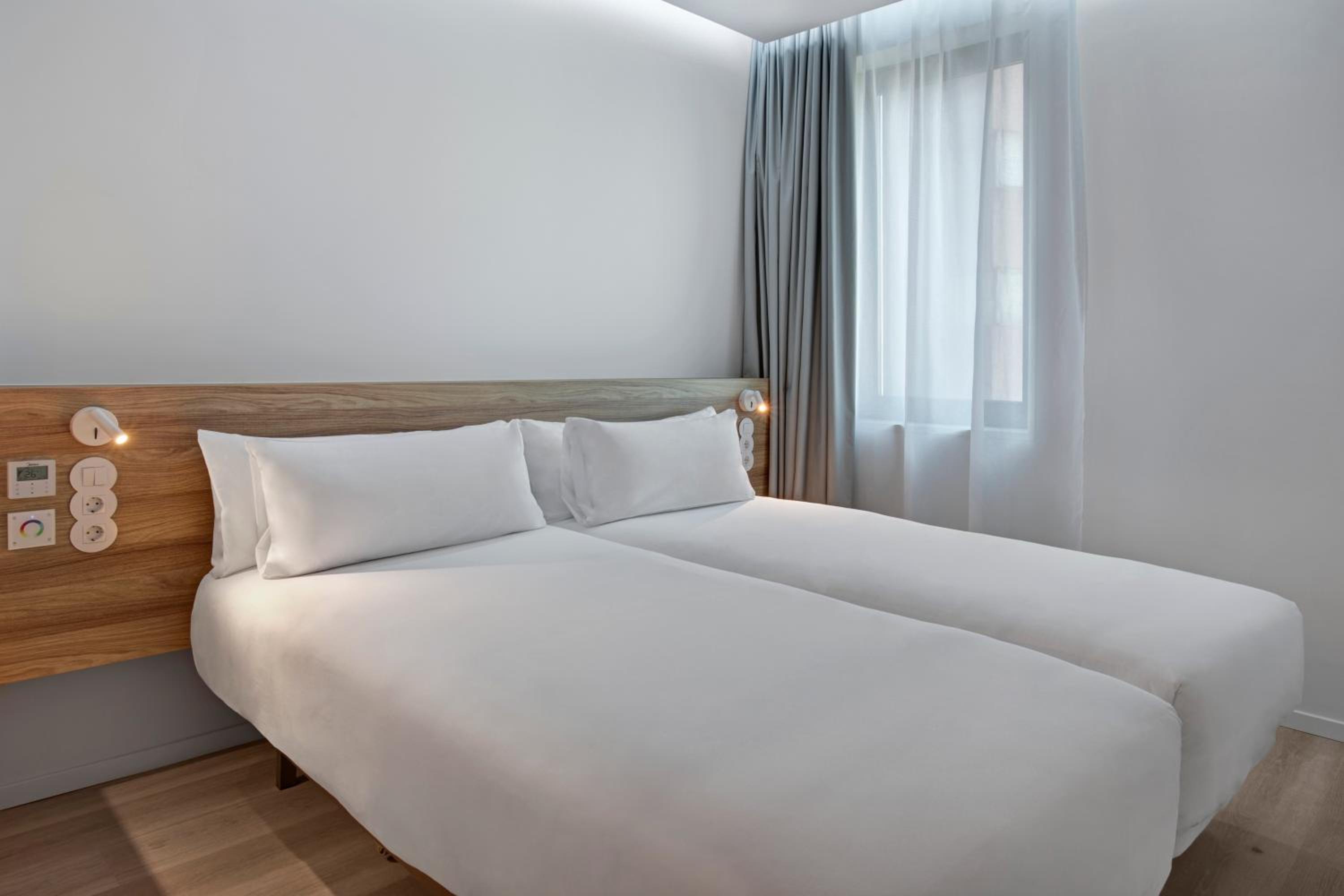 Double Room - Photo 5