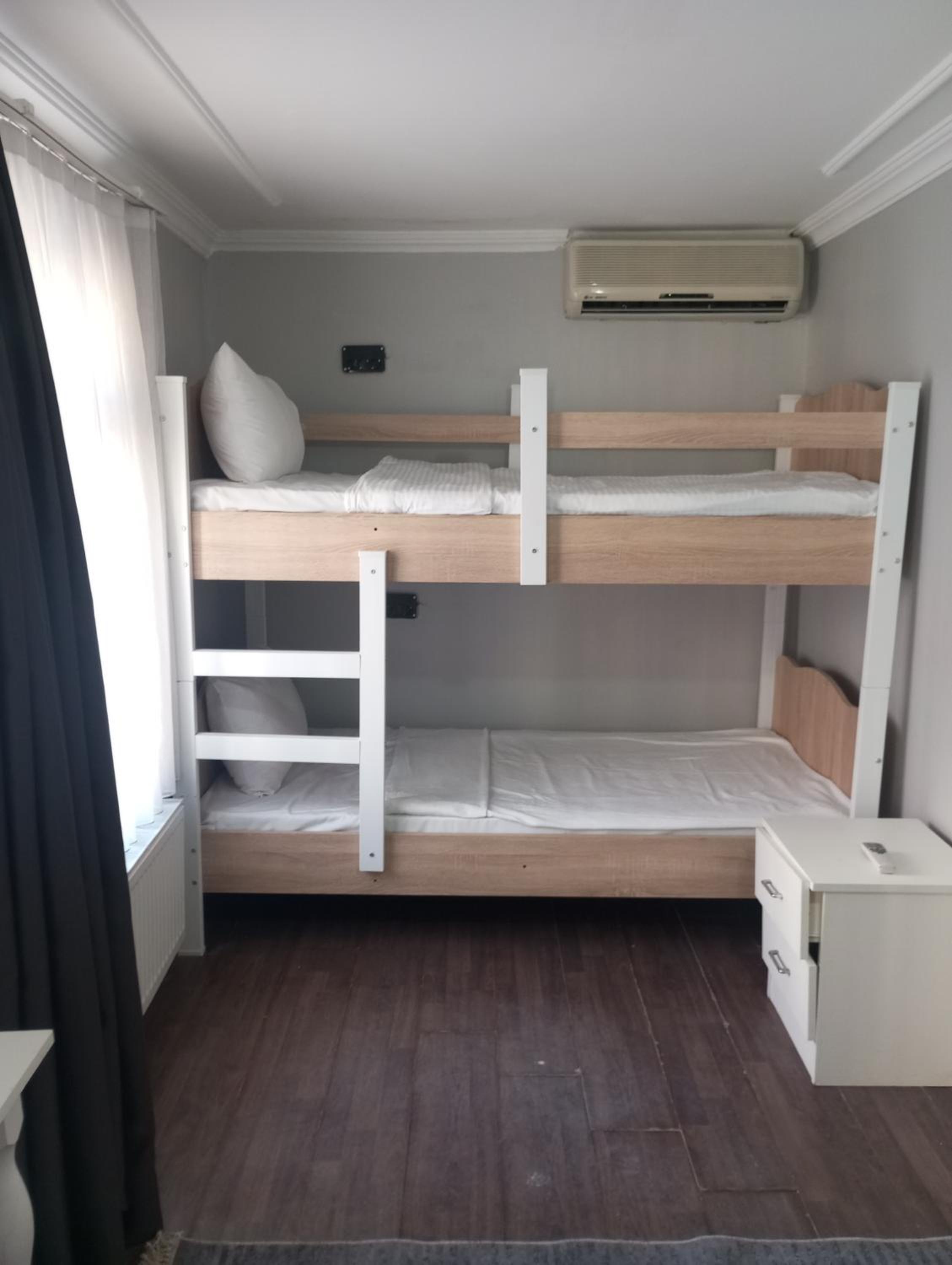 Bed in 4-Bed Female Dormitory Room photo 1
