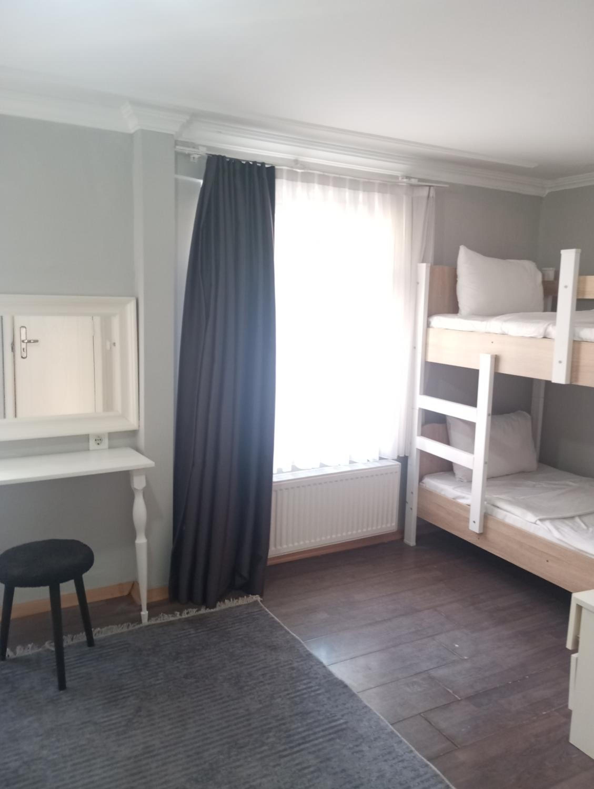 Bed in 4-Bed Female Dormitory Room photo 2
