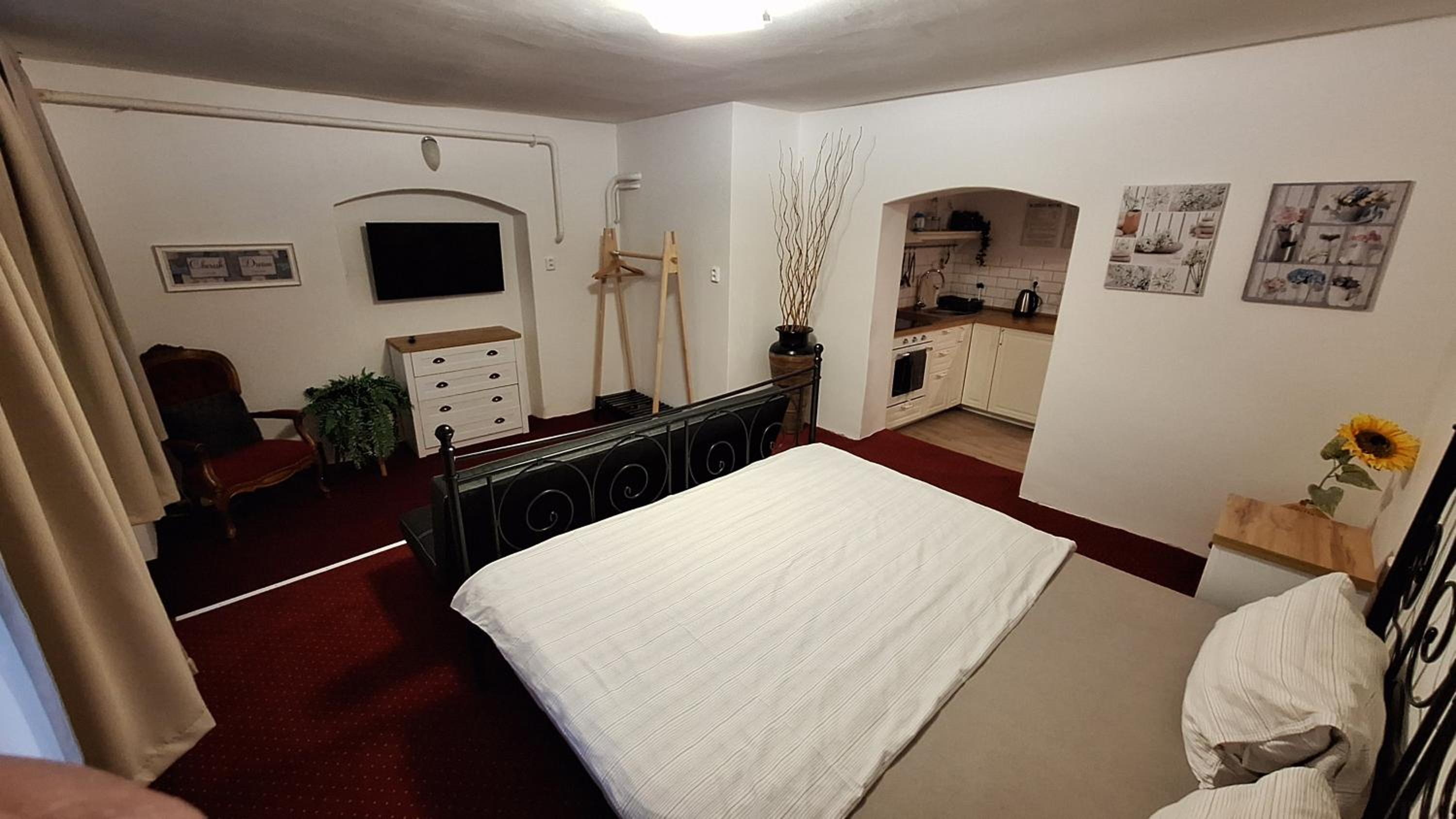 Apartment - Ground Floor photo 3