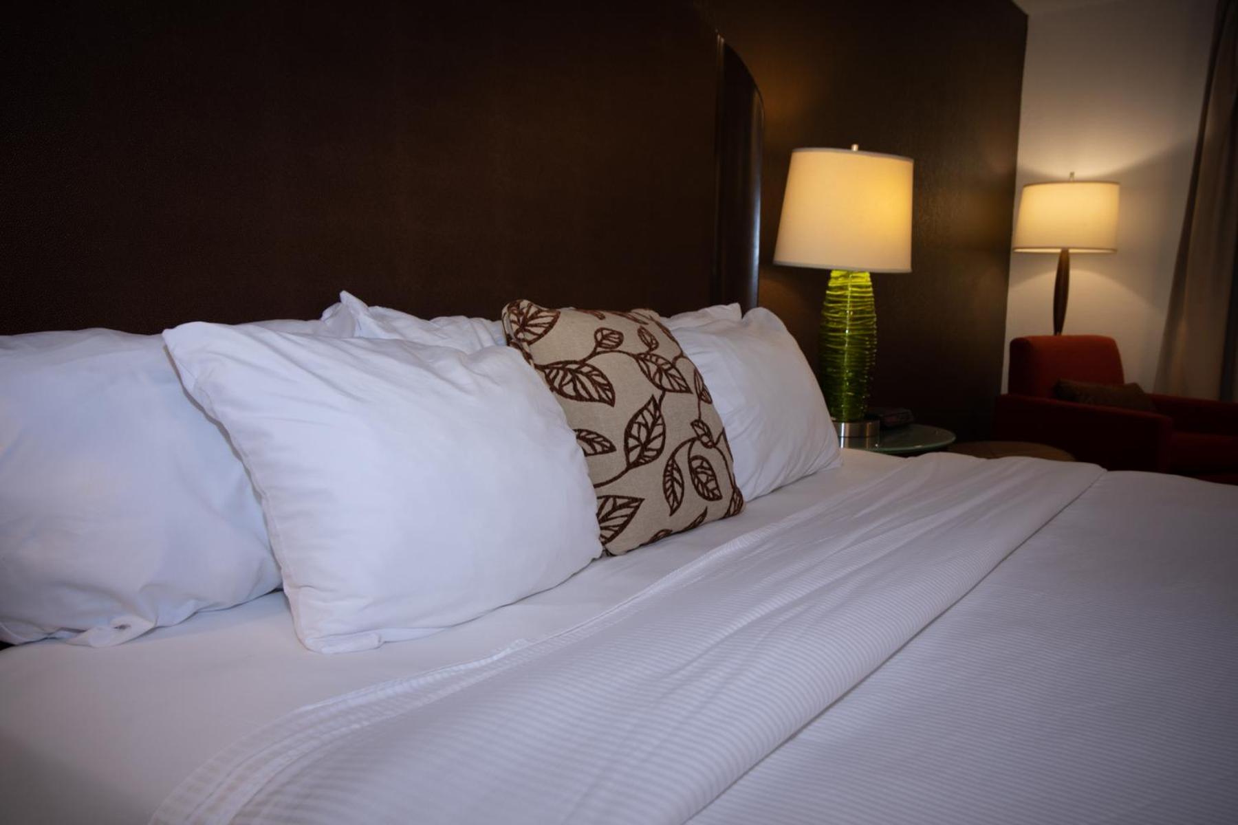 Standard King Room - Photo 2