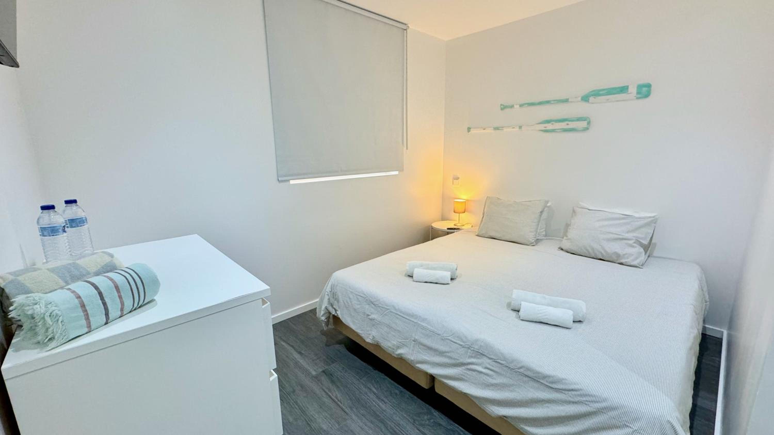 Double or Twin Room with Private Bathroom - Photo 6