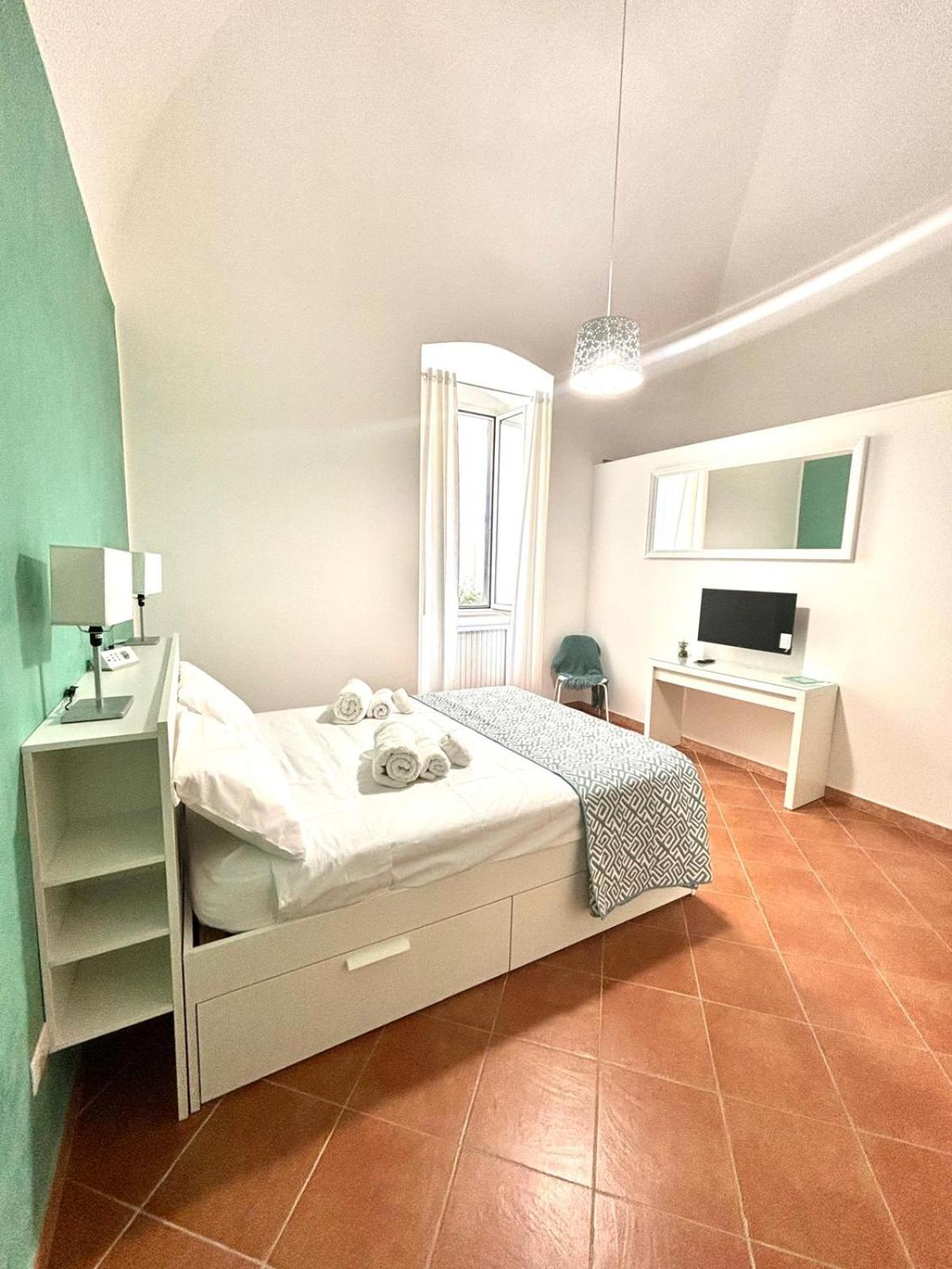 Large Double Room photo 2
