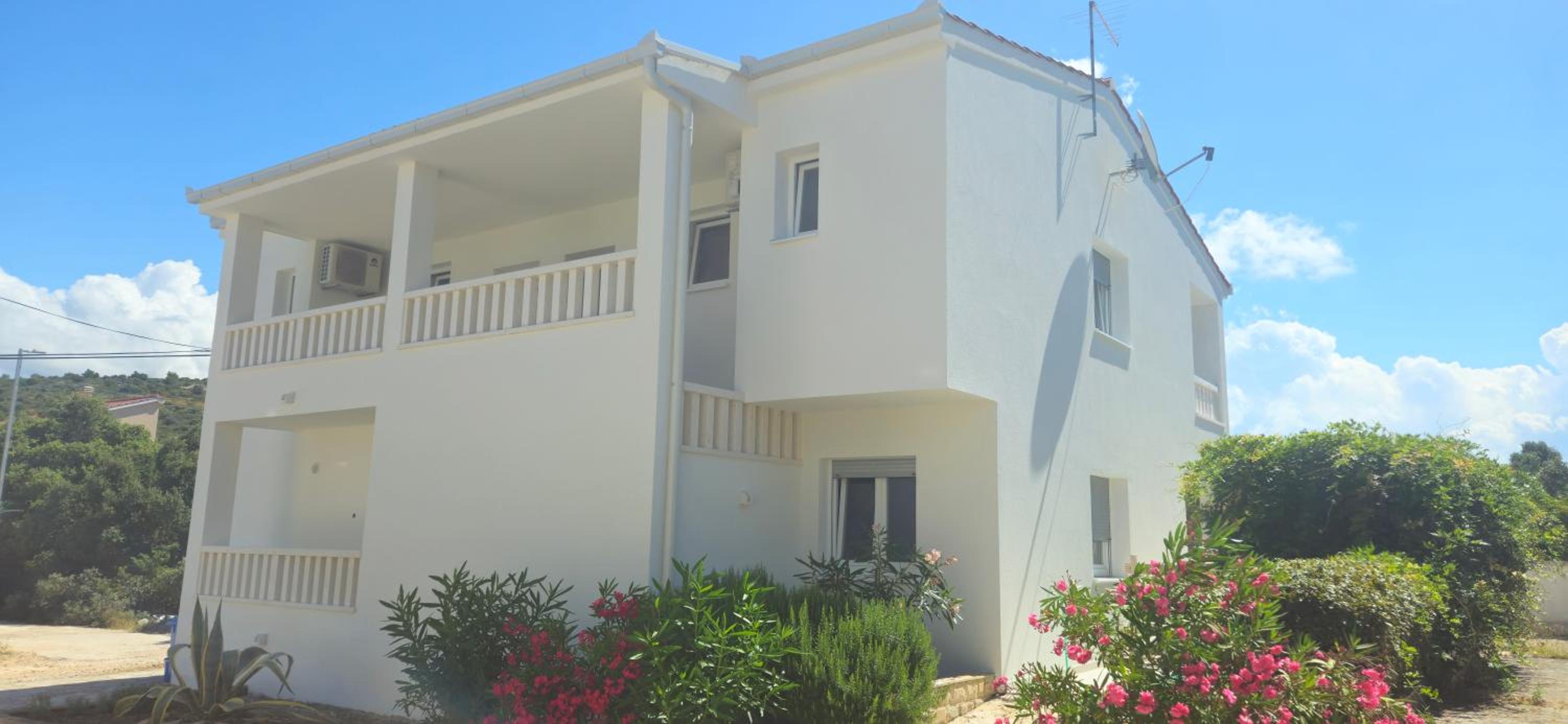 Two-Bedroom Apartment with Balcony photo 2