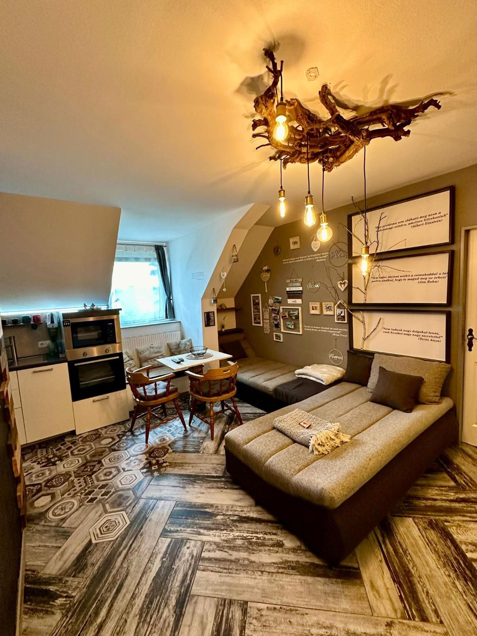 One-Bedroom Apartment photo 3