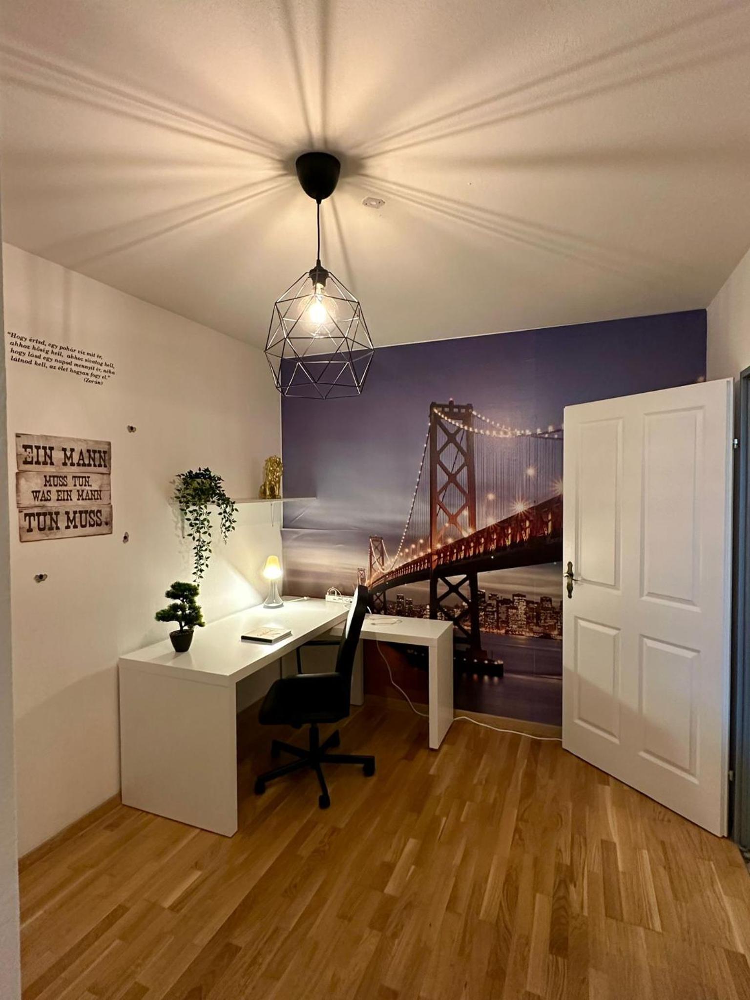 One-Bedroom Apartment photo 2