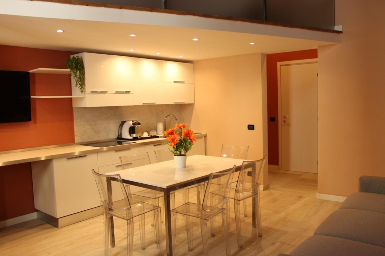 One-Bedroom Apartment photo 2