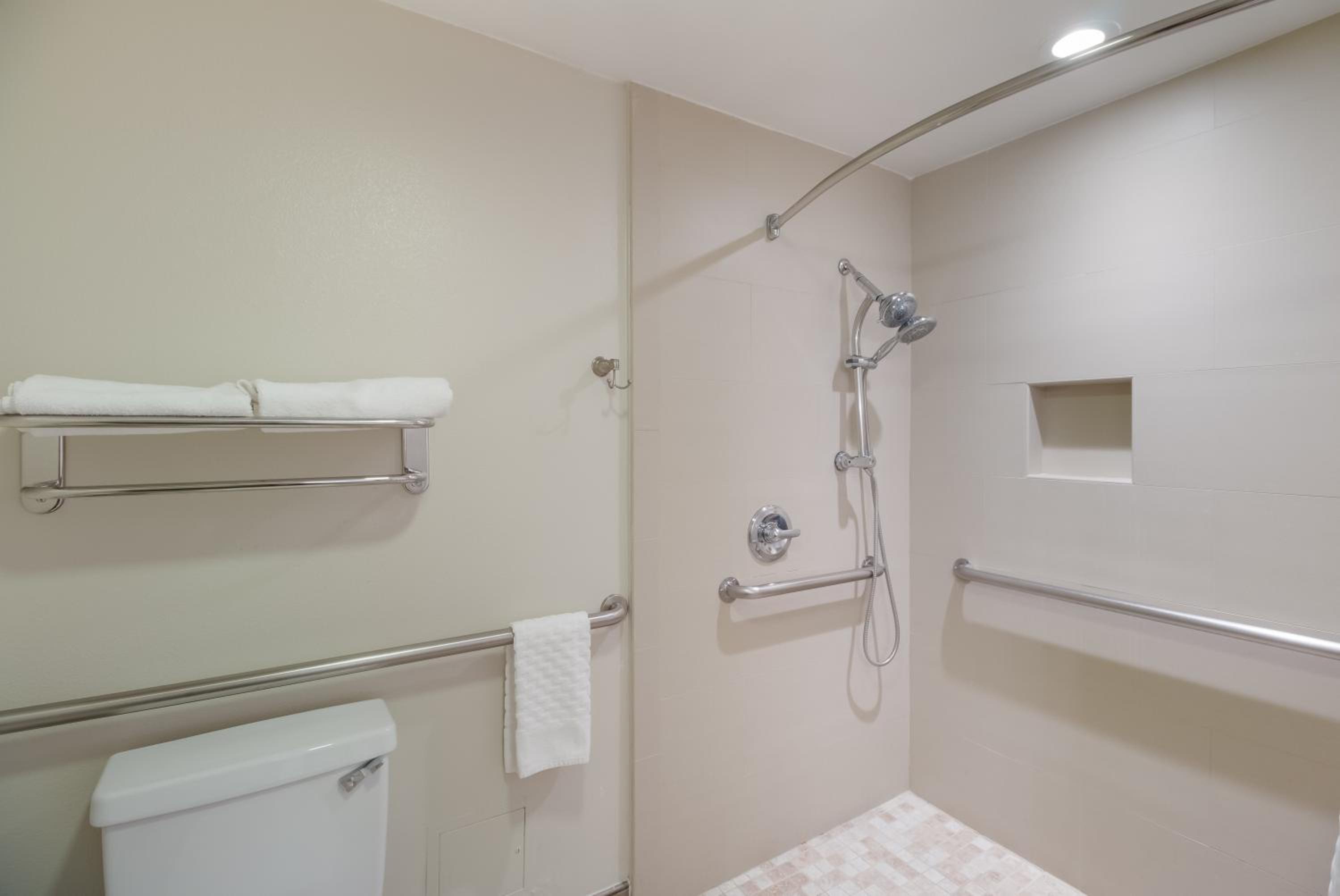 King Room - Disability Access - Photo 4