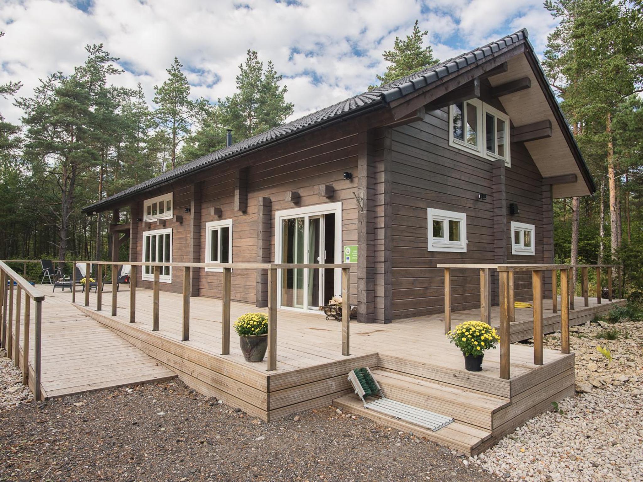 Four-Bedroom House - Photo 25