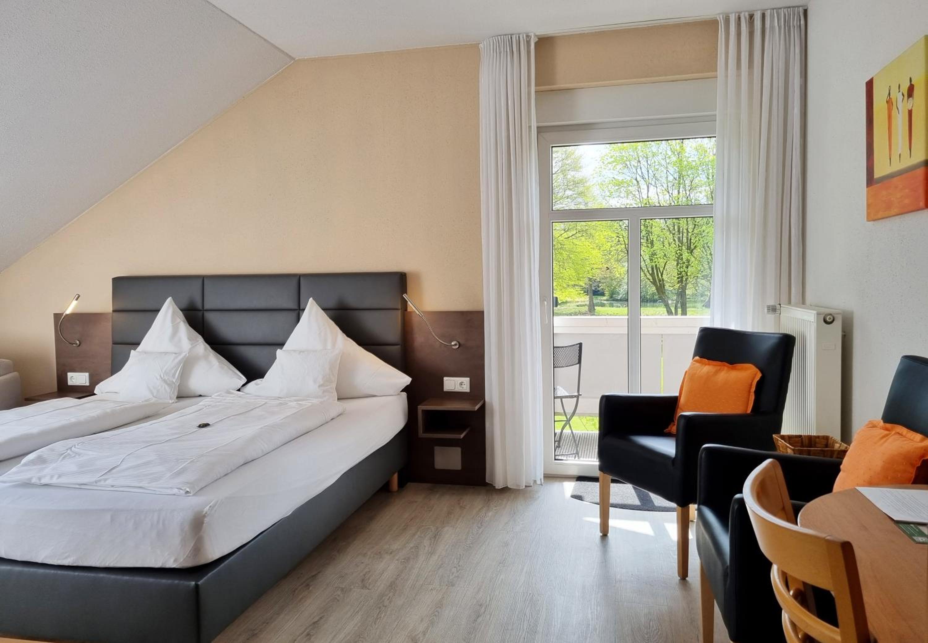 Double Room with Balcony or Terrace - Photo 2