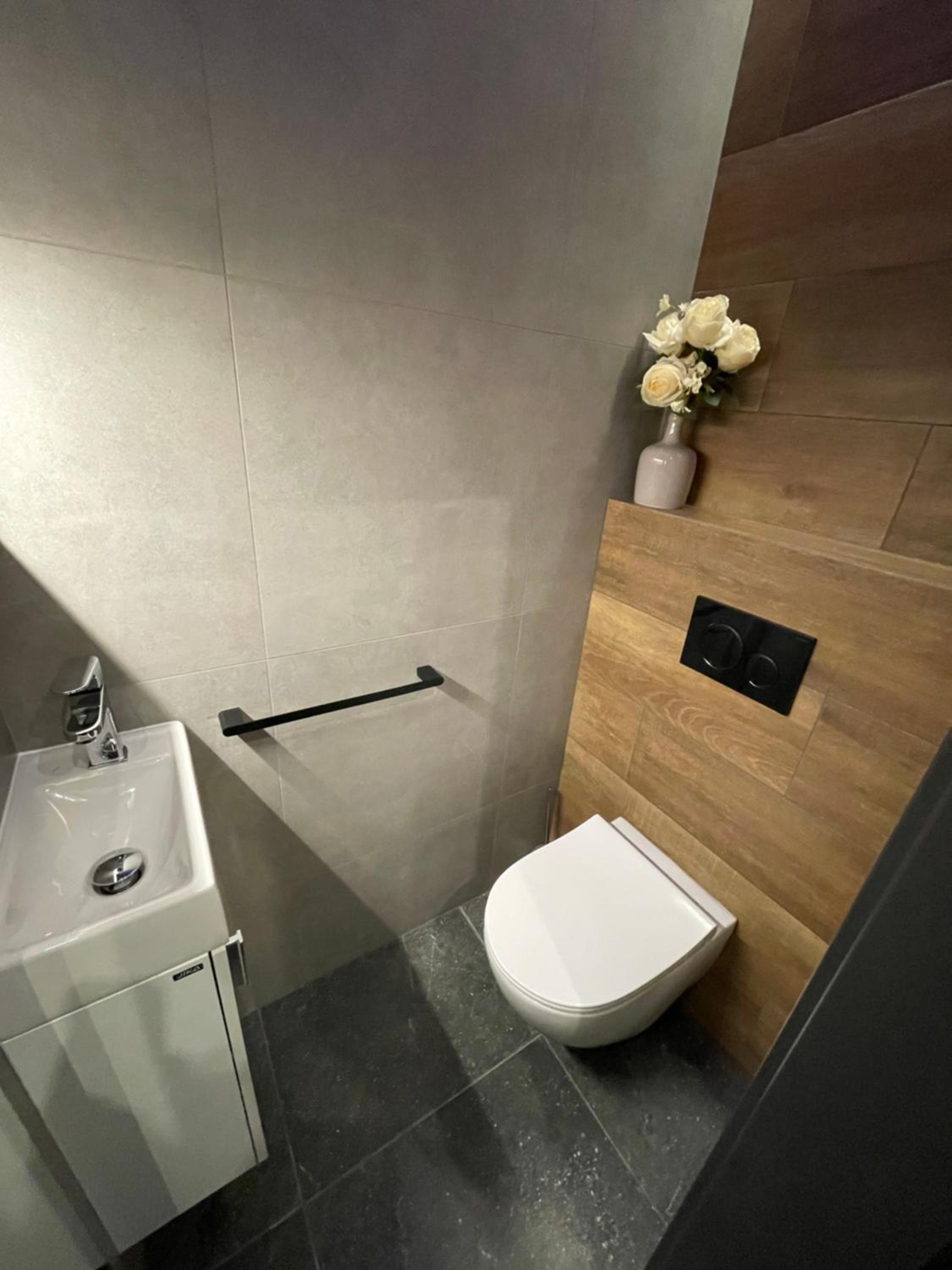 King Room with Spa Bath - Photo 27