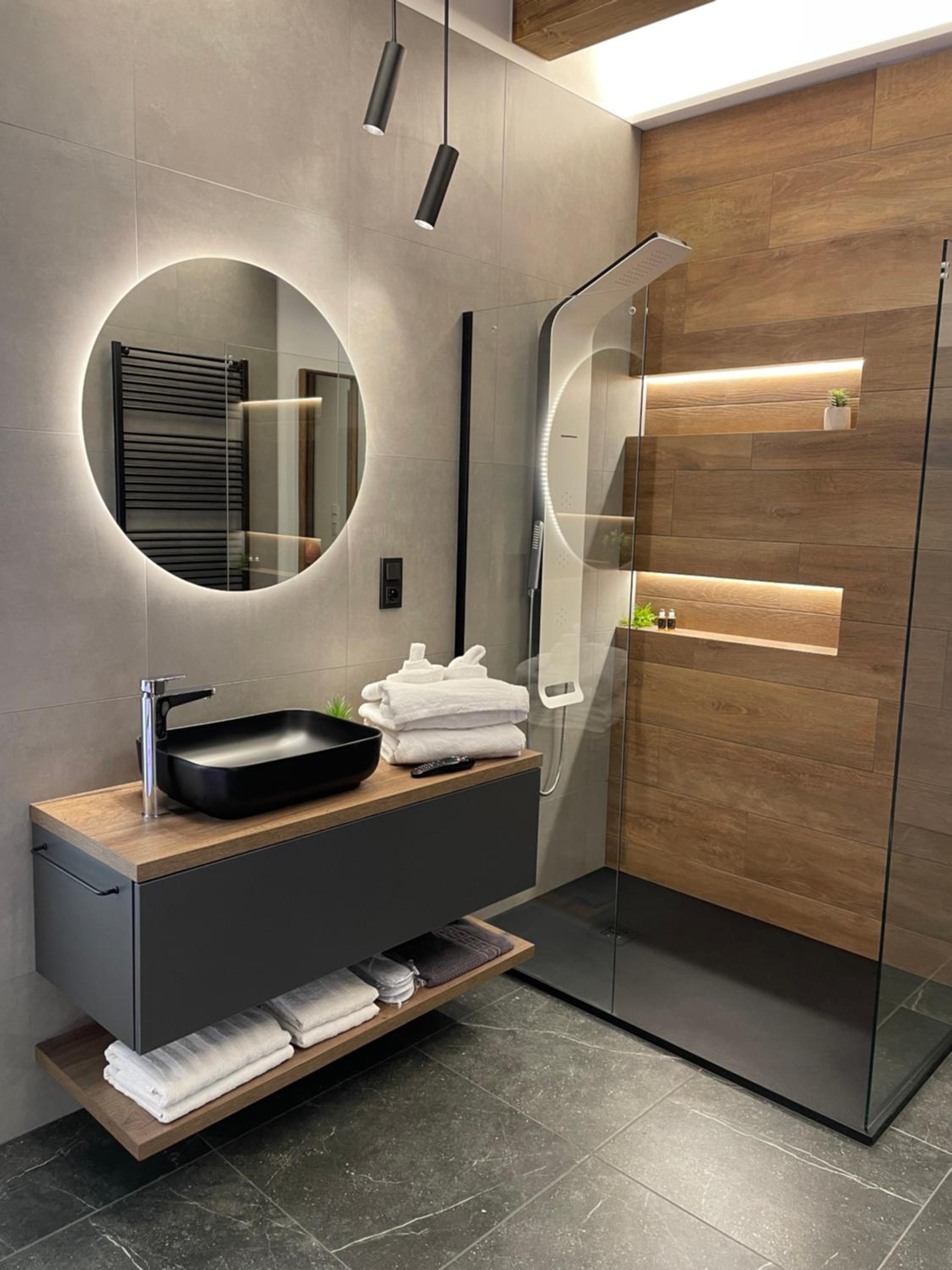 King Room with Spa Bath - Photo 19