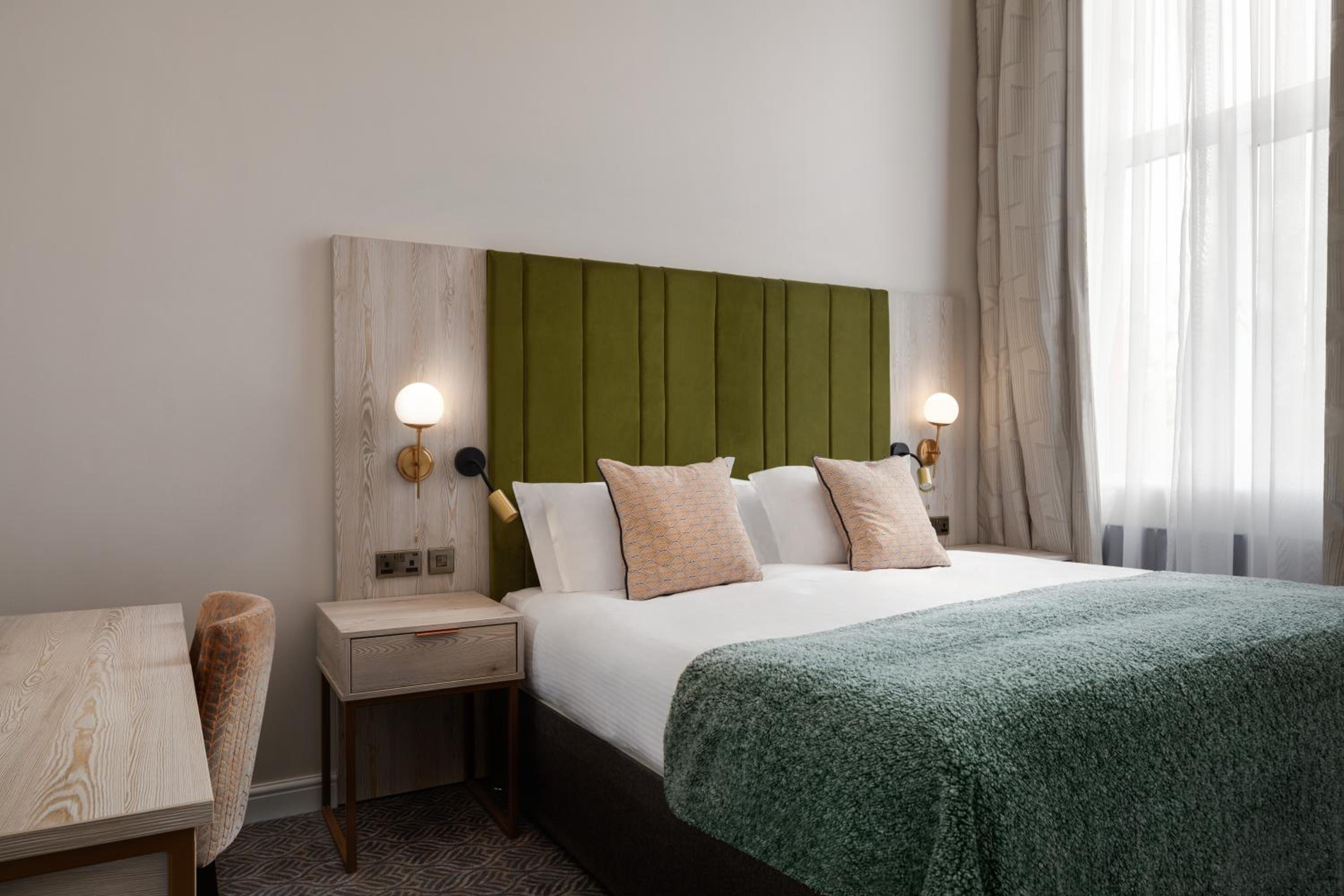 Trafford Suite - Photo 23
