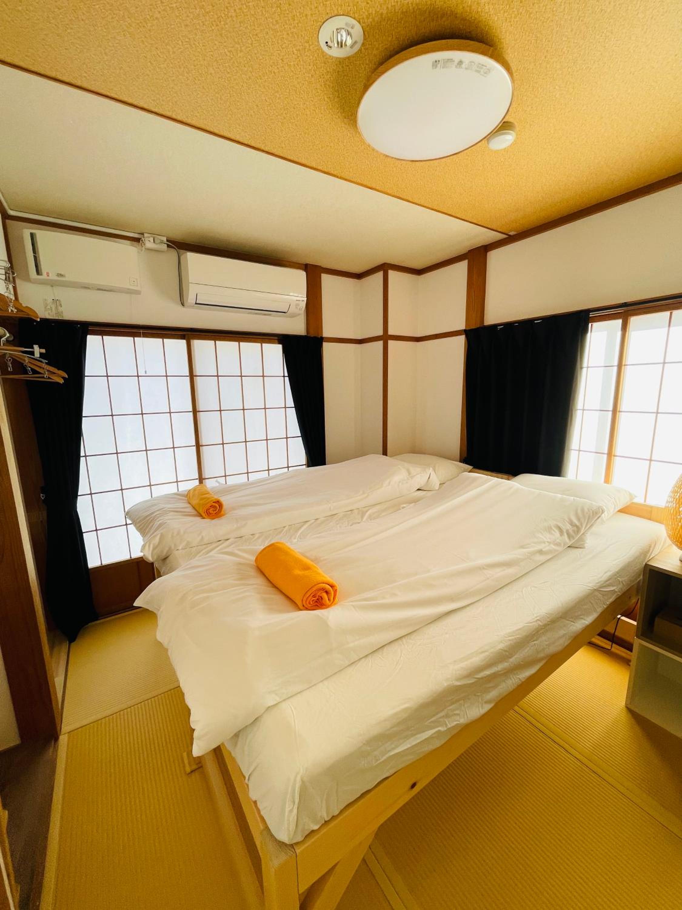 Twin Room with Shower photo 1