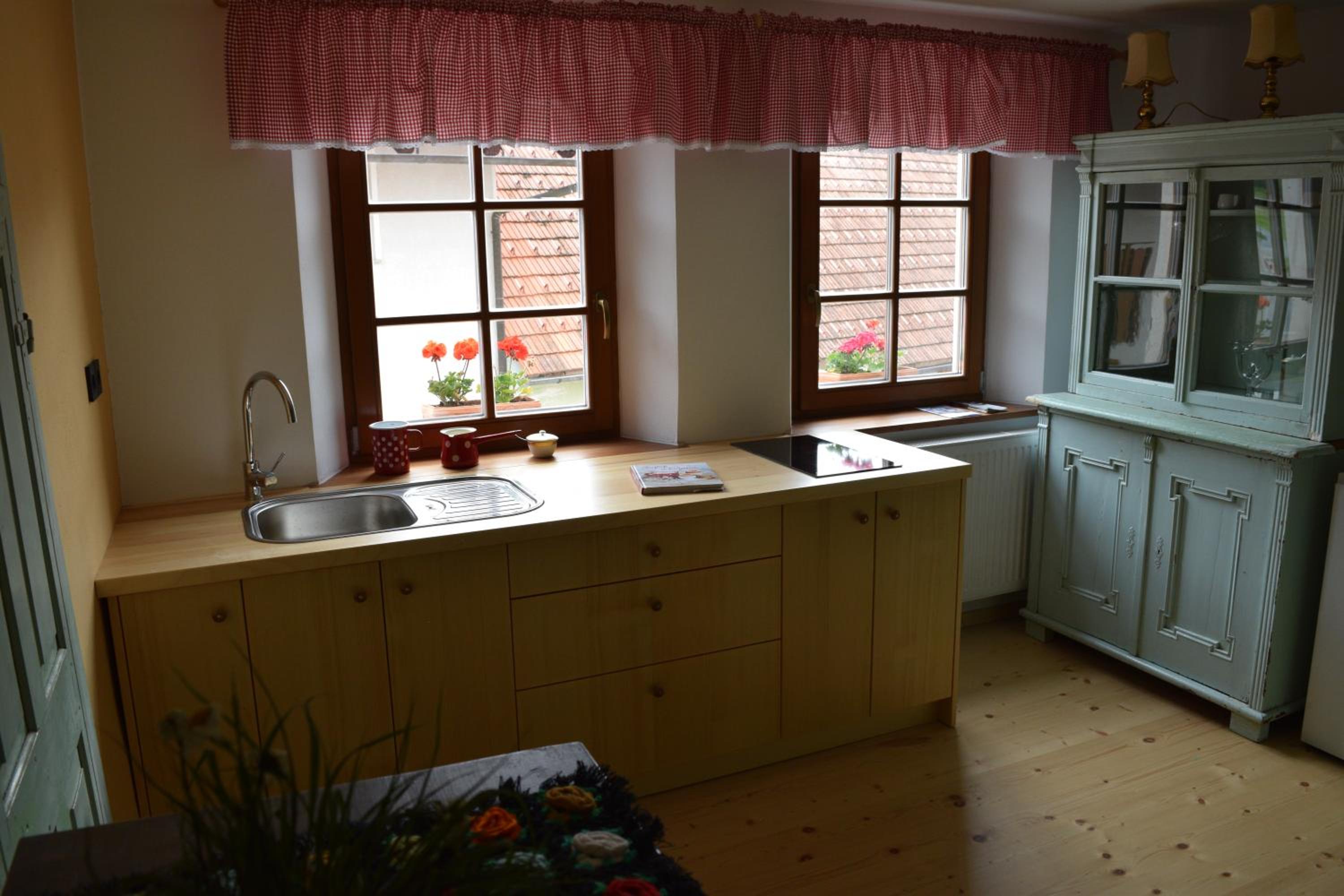 Three Bedroom Country House - Photo 43