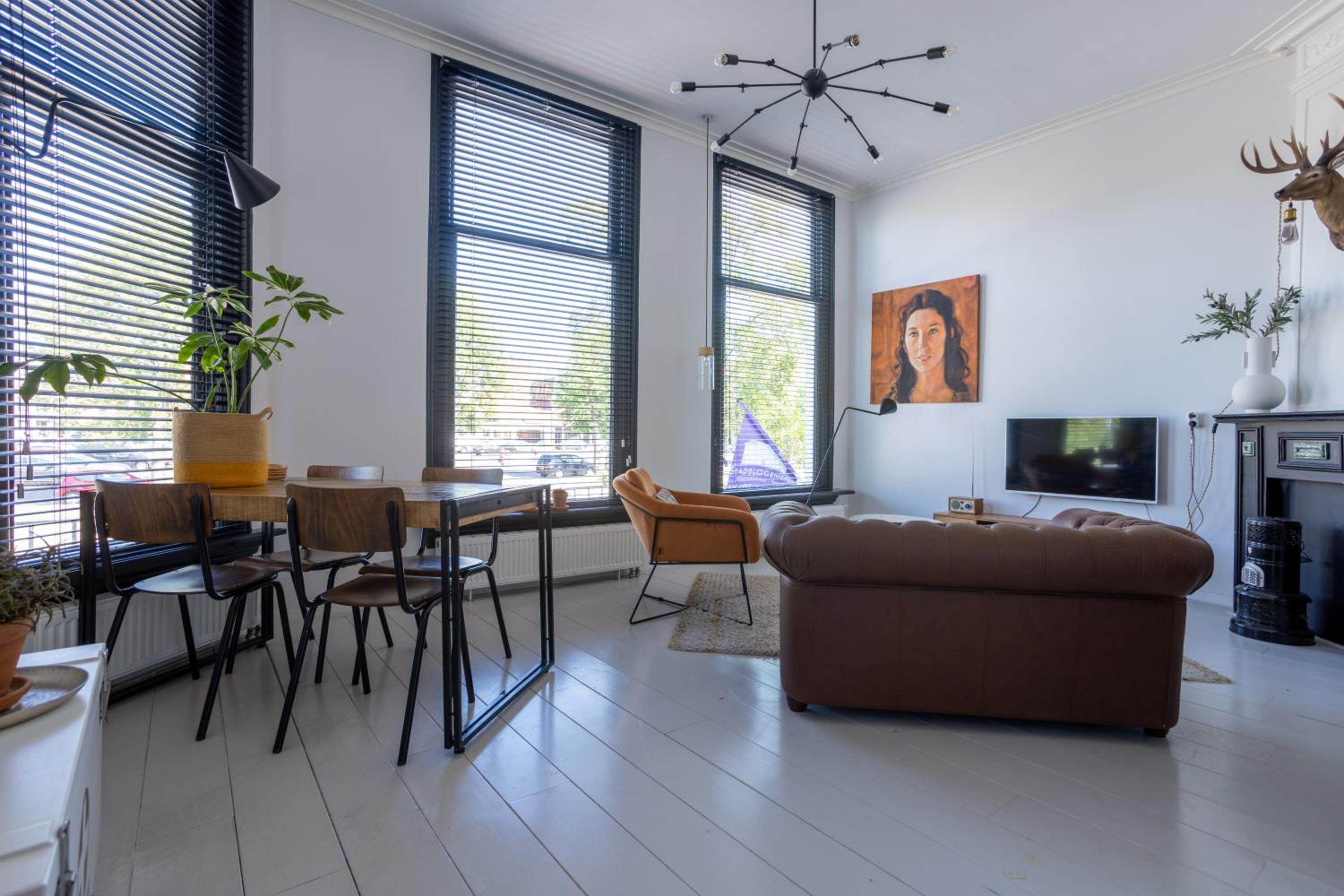Apartment with Balcony - Photo 17