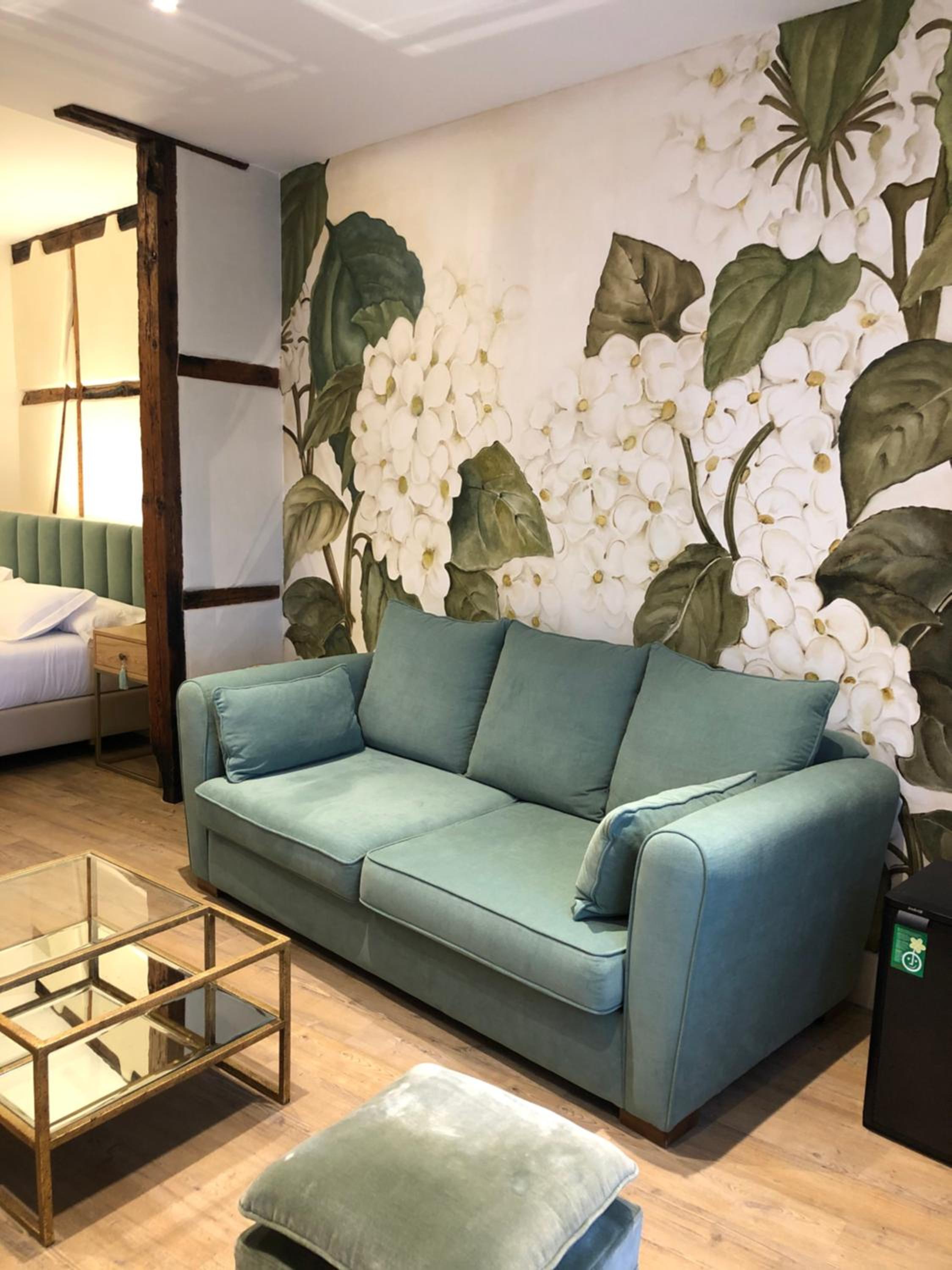 Suite with City View - Photo 2