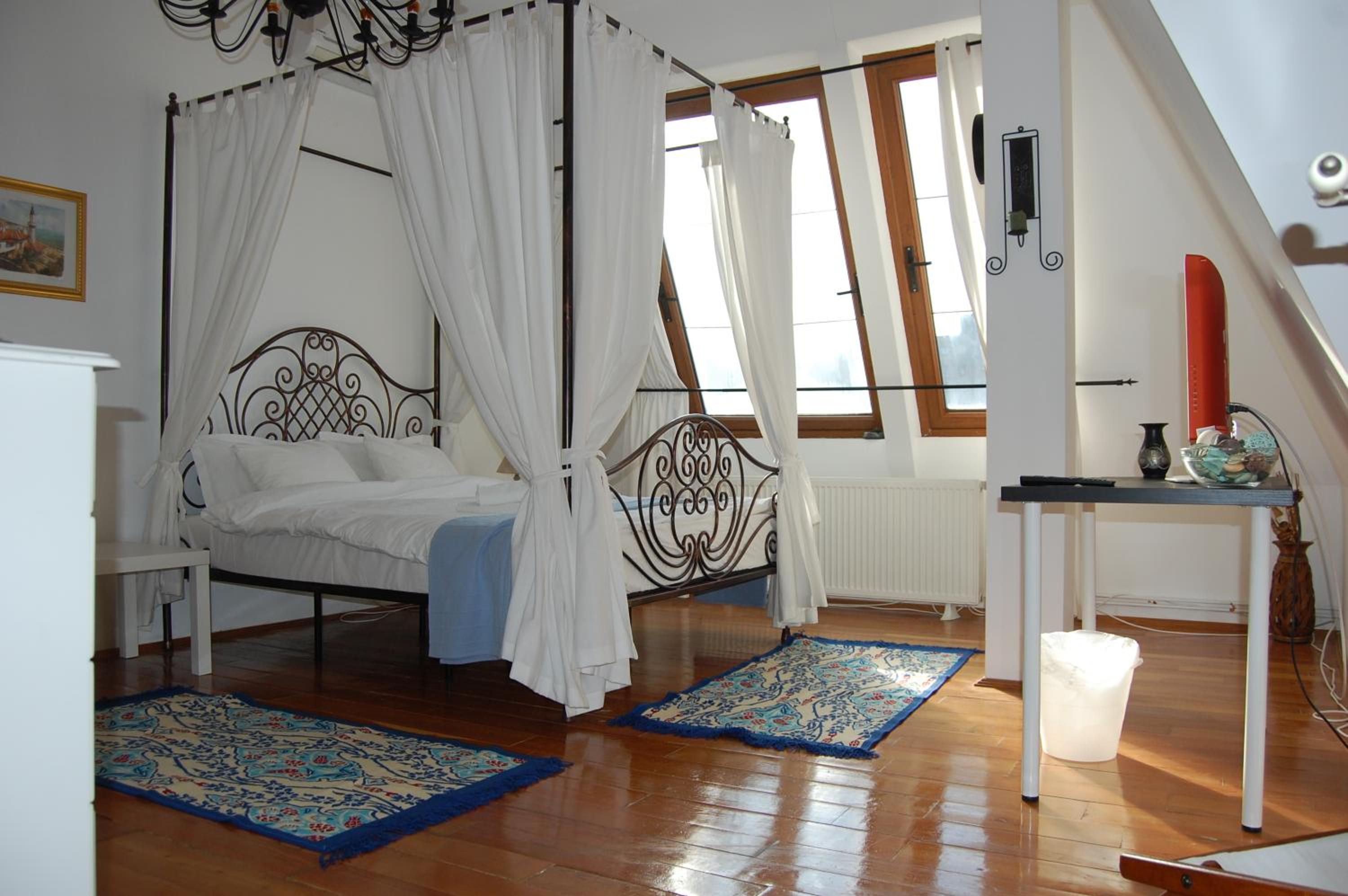 Istanbul Double Room - Photo 22