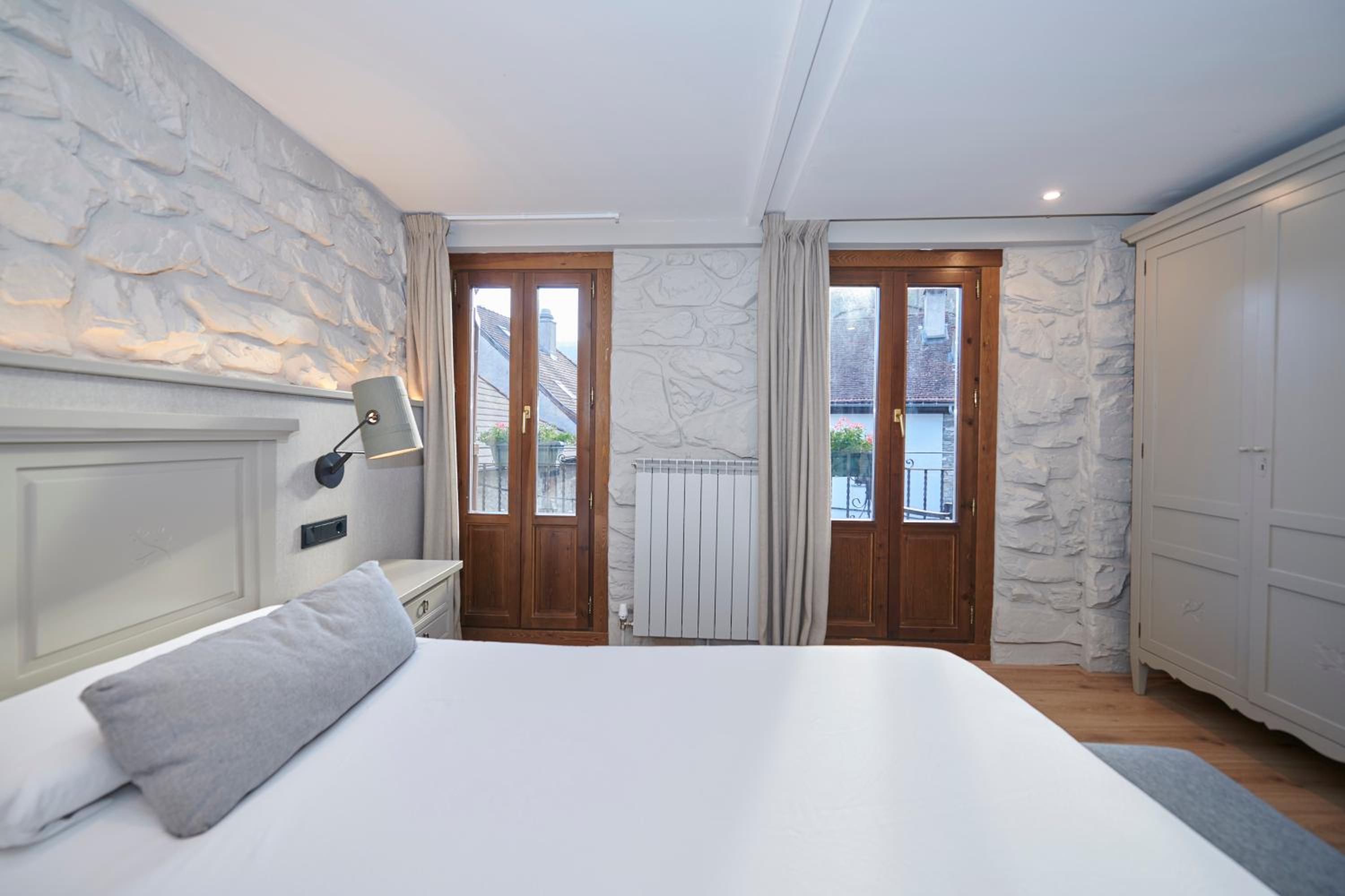 King Room with Balcony photo 3
